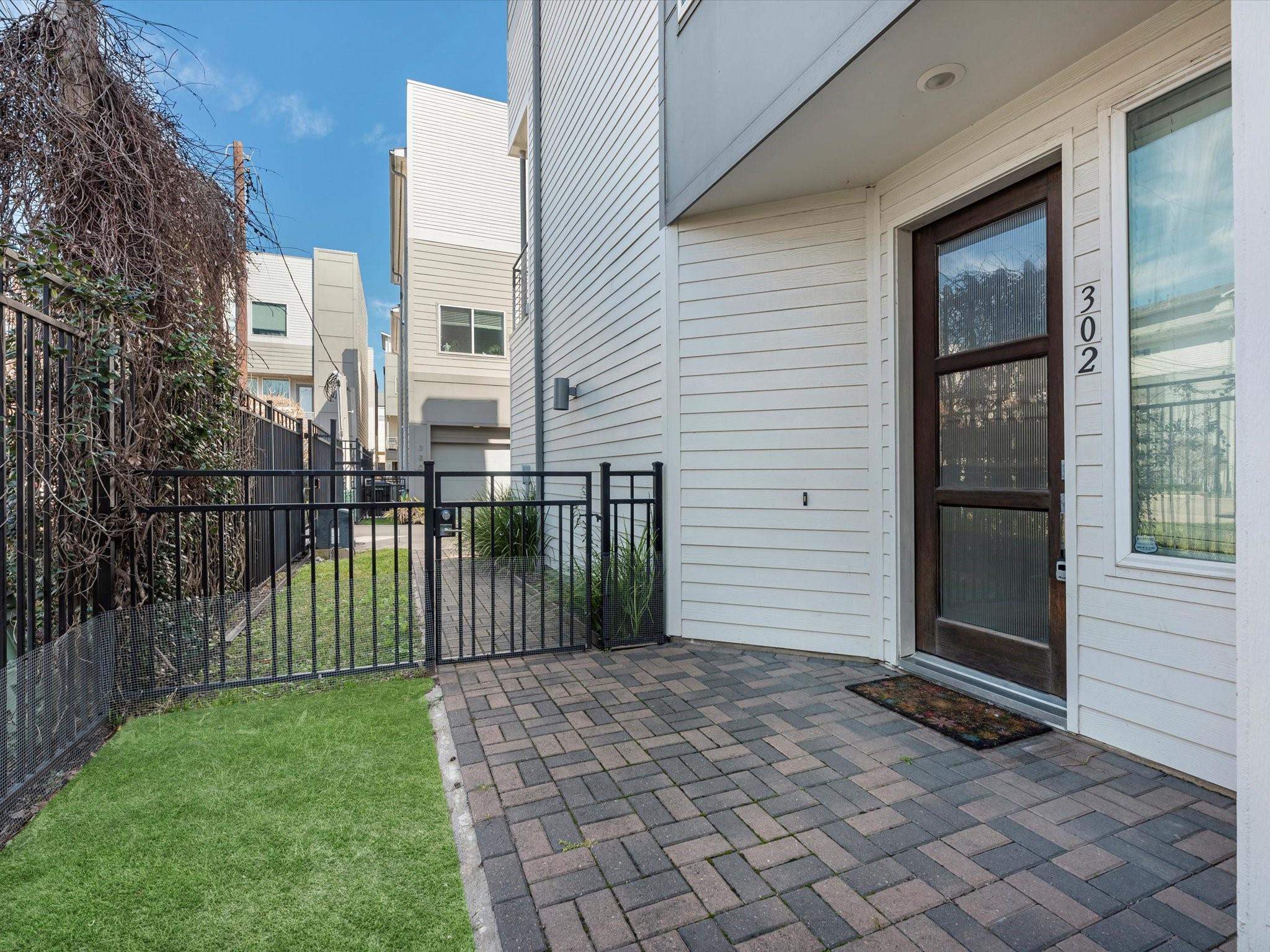 302 Eado Park Circle