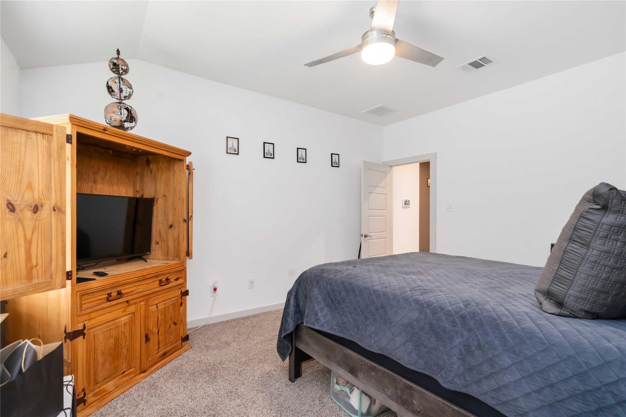 7730 Robert Lane