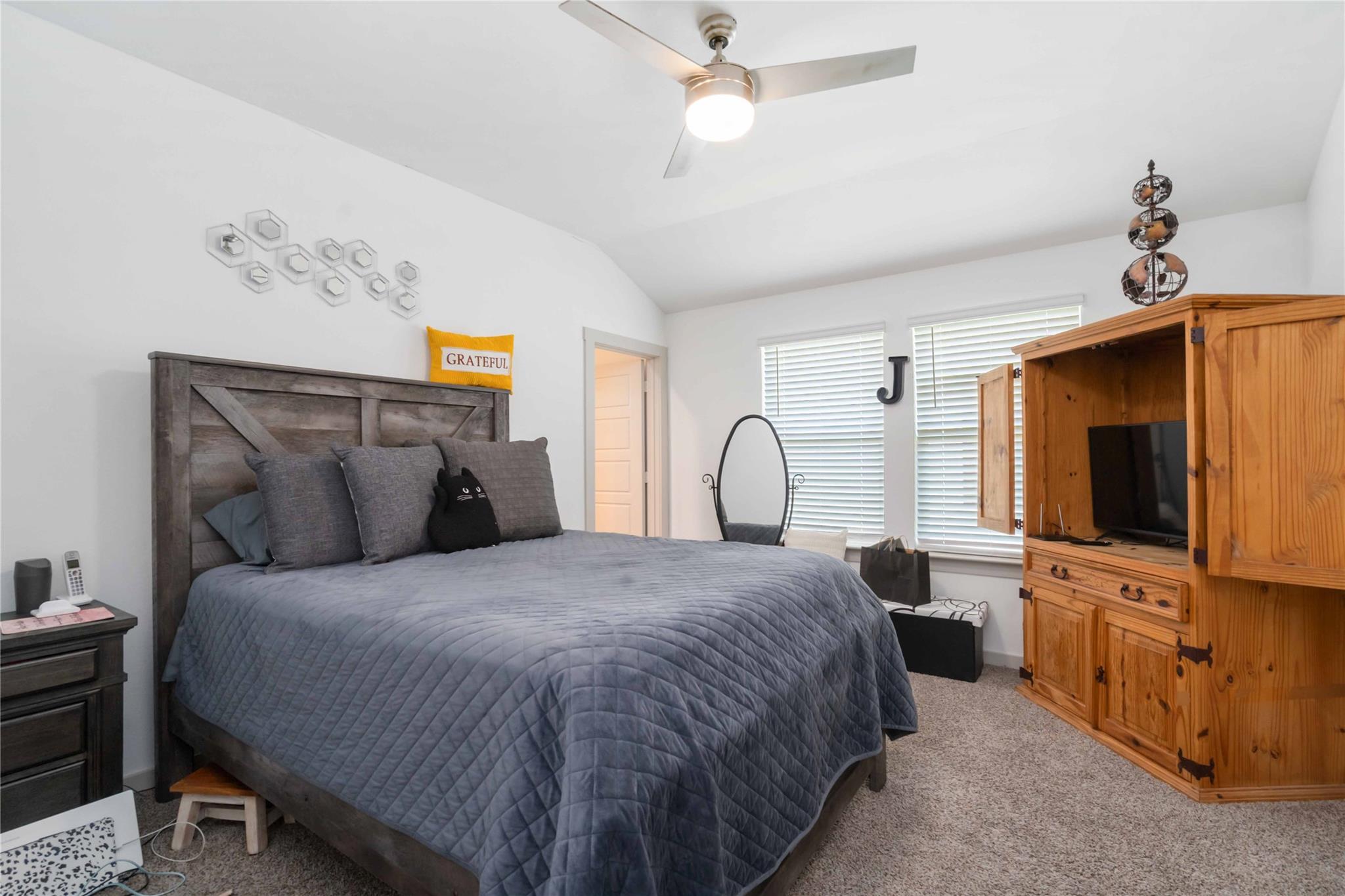 7730 Robert Lane