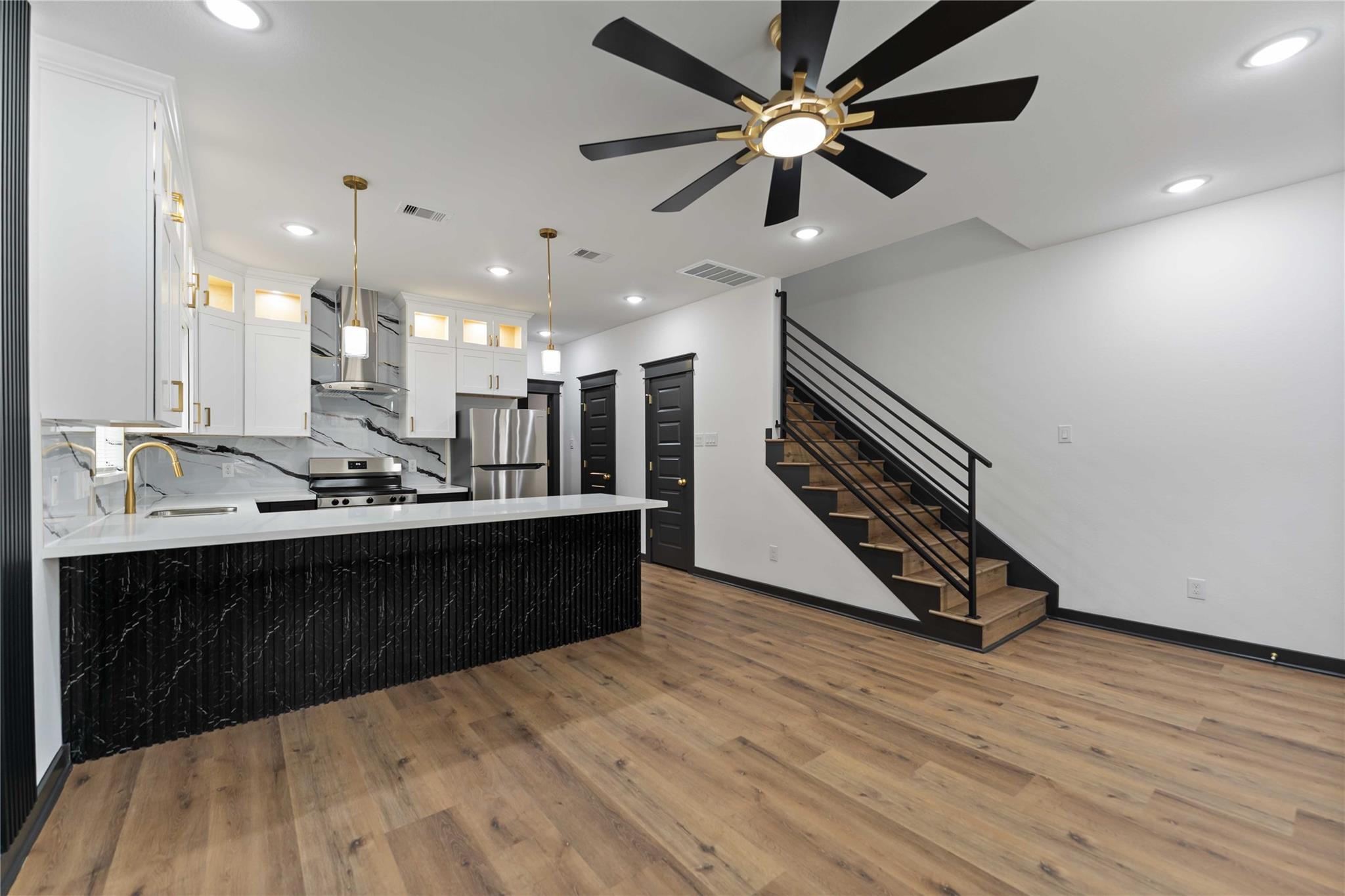 8008 Birmingham Street Unit: A/B