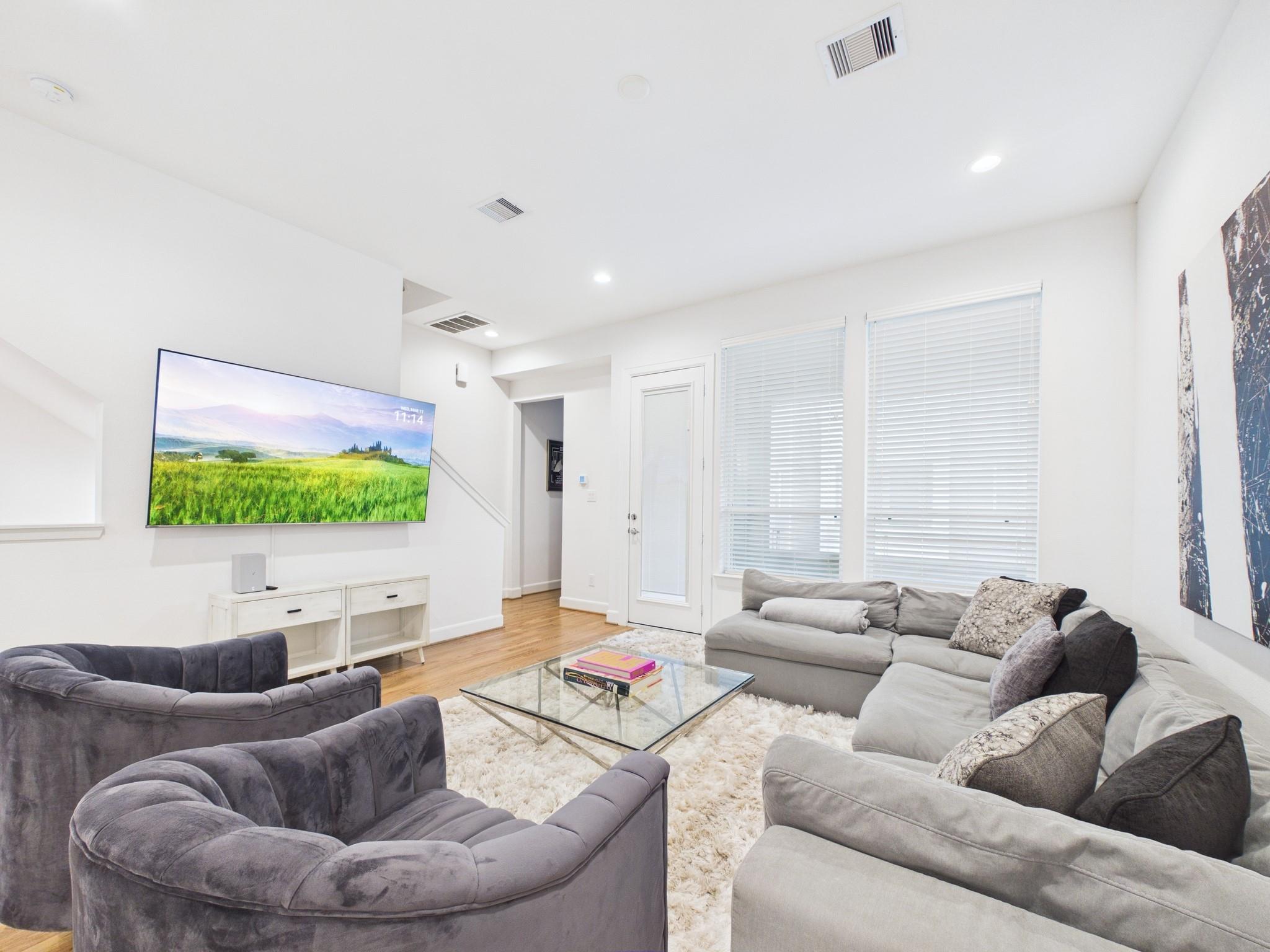 2711 Clinton Drive