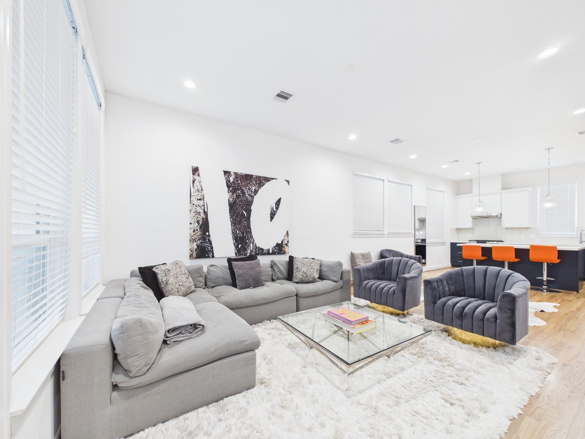 2711 Clinton Drive