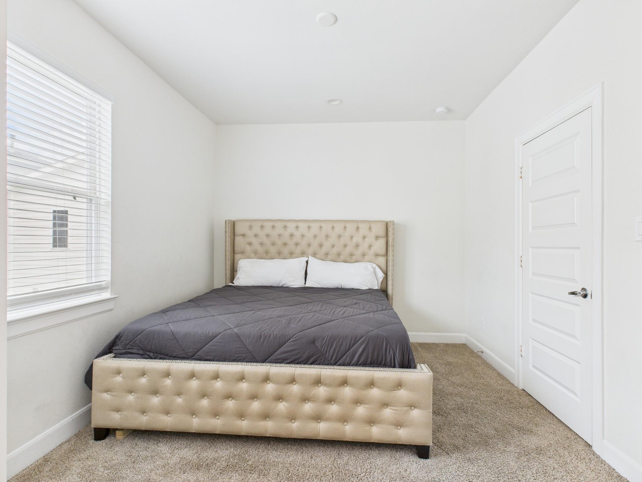 2711 Clinton Drive