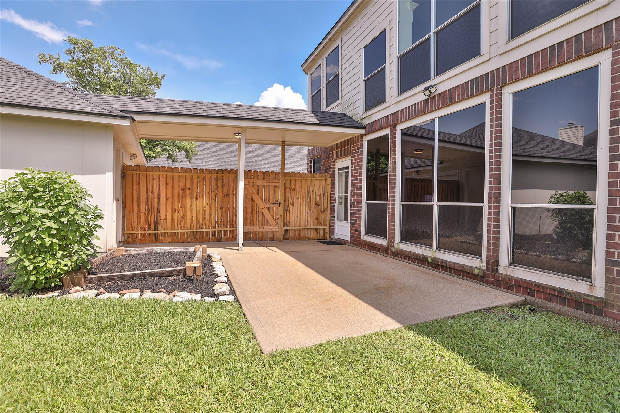 2306 Sparrow Branch Court