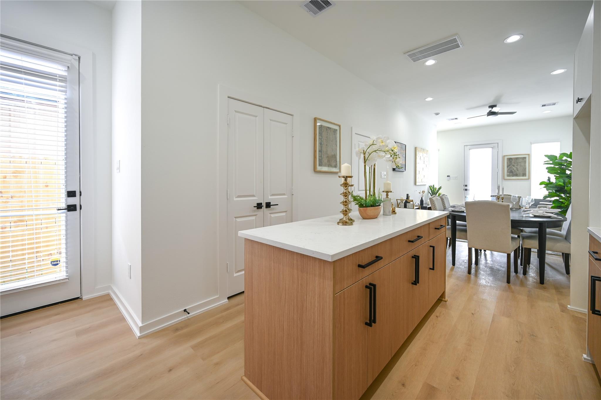 4009 New Orleans Street Unit: A/B