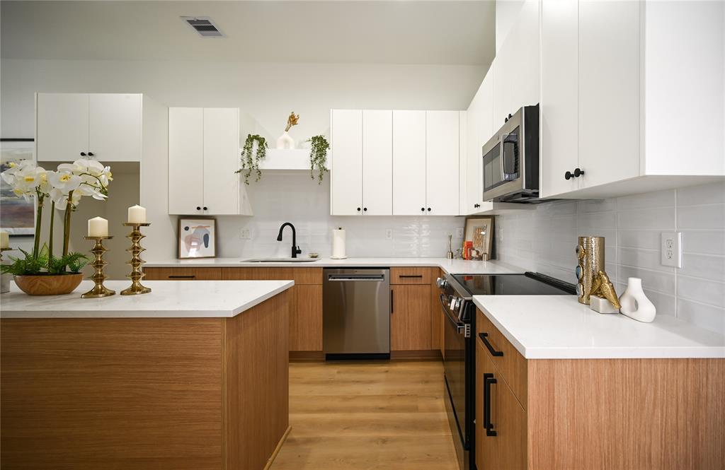 4009 New Orleans Street Unit: A/B