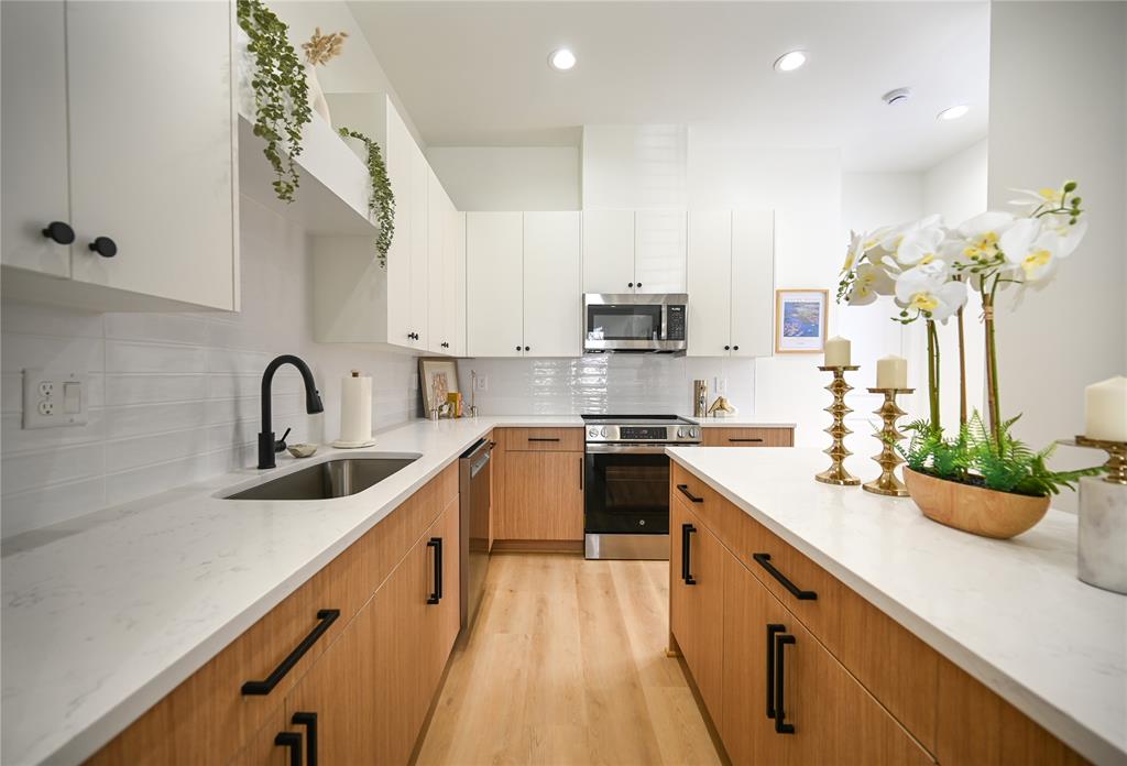 4009 New Orleans Street Unit: A/B