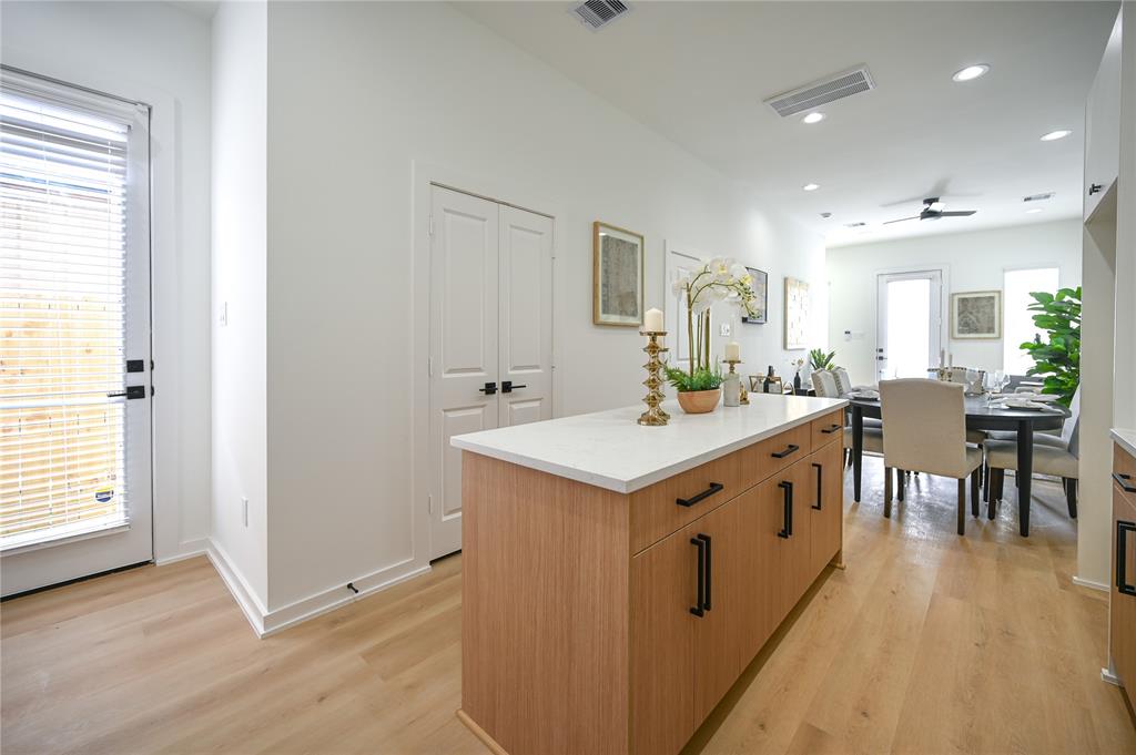 4009 New Orleans Street Unit: A/B