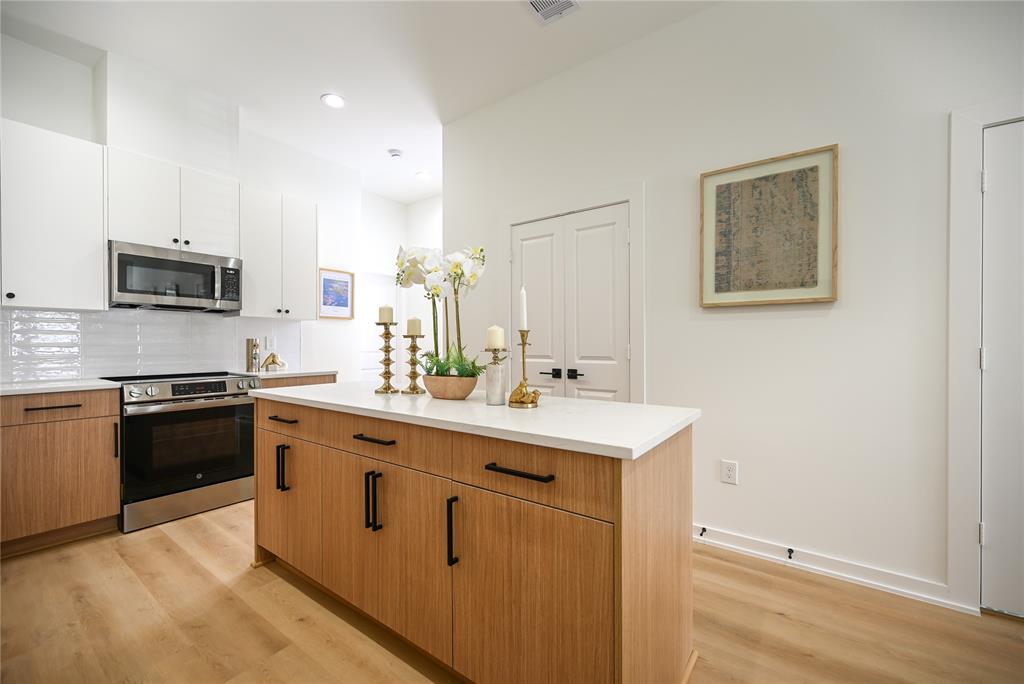 4009 New Orleans Street Unit: A/B