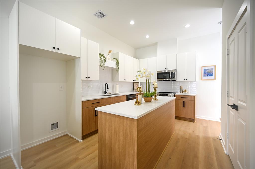 4009 New Orleans Street Unit: A/B