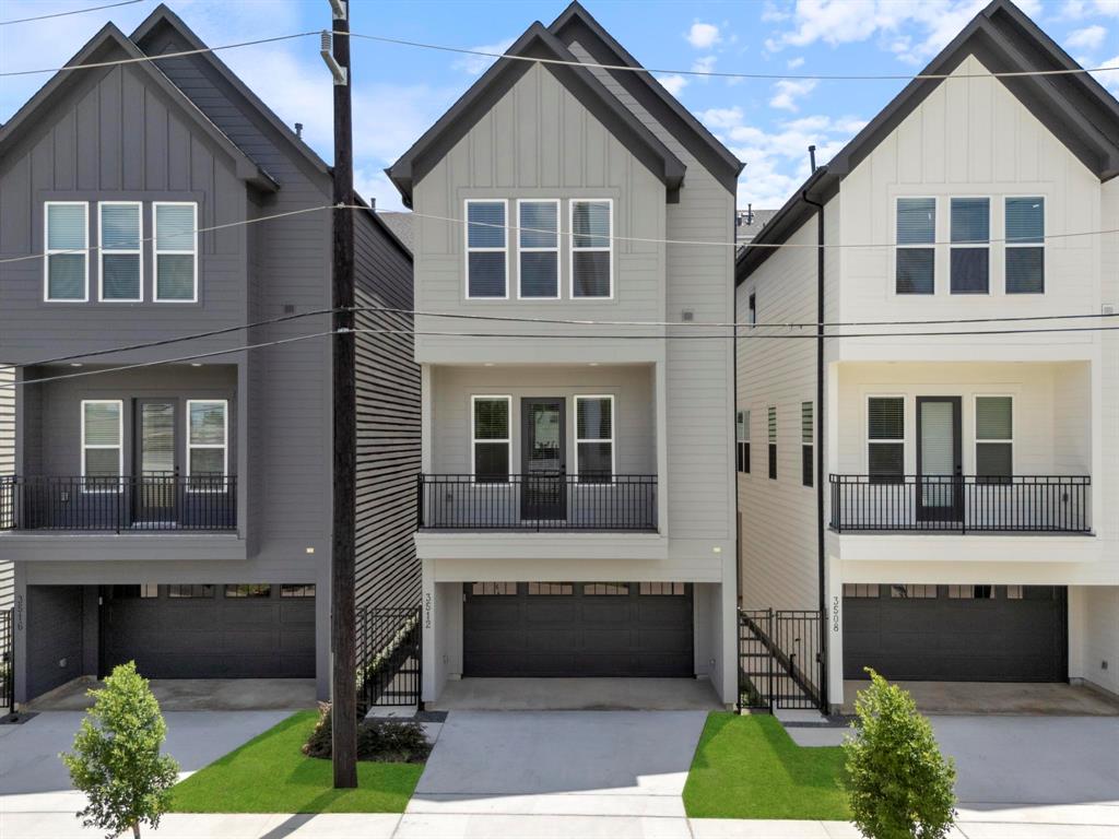 3512 Piney Woods Dr