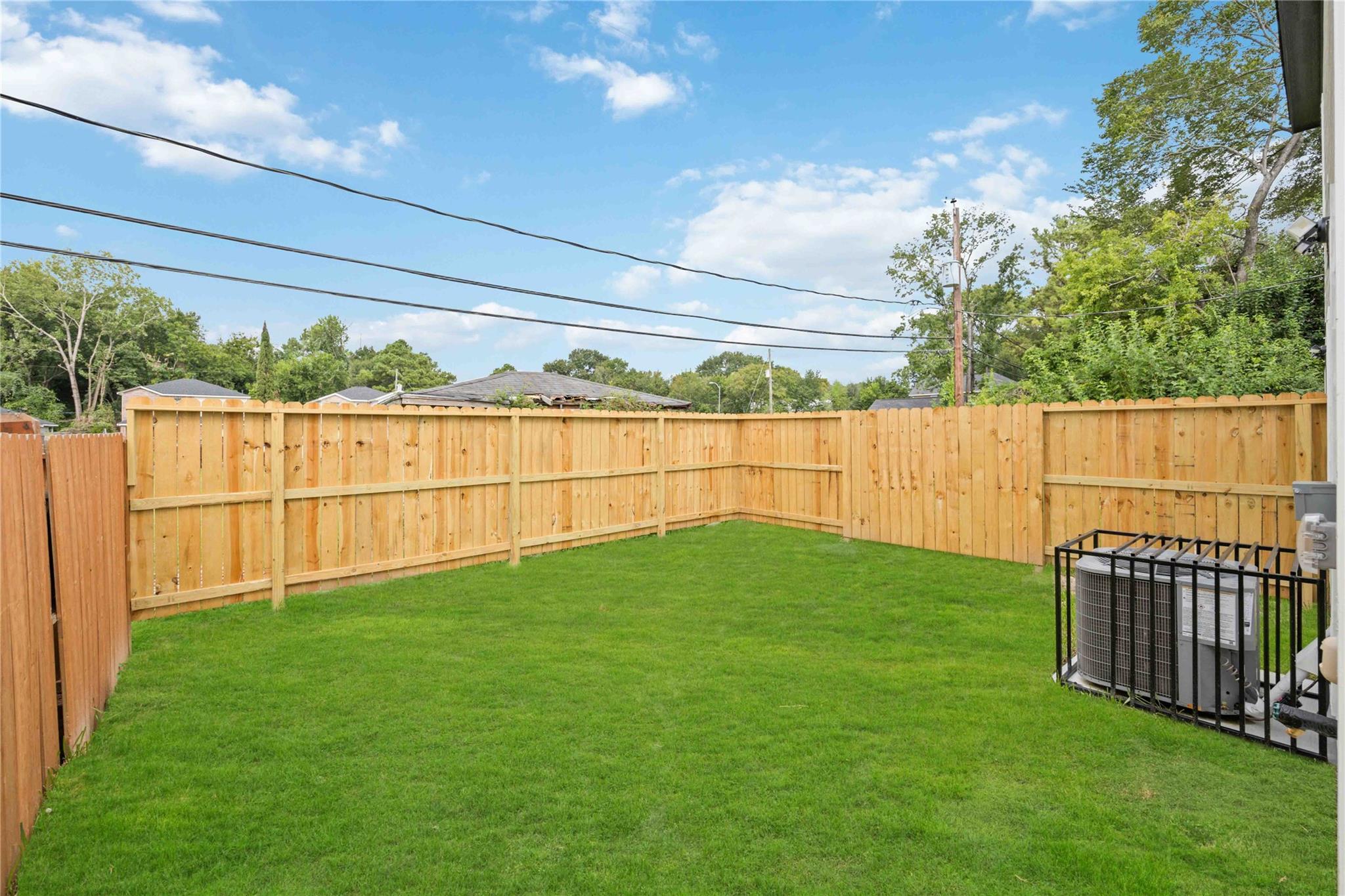 8015 Venus Street Unit: A/B