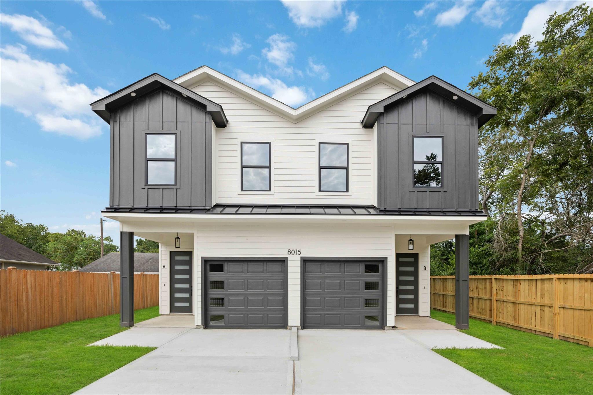 8015 Venus Street Unit: A/B