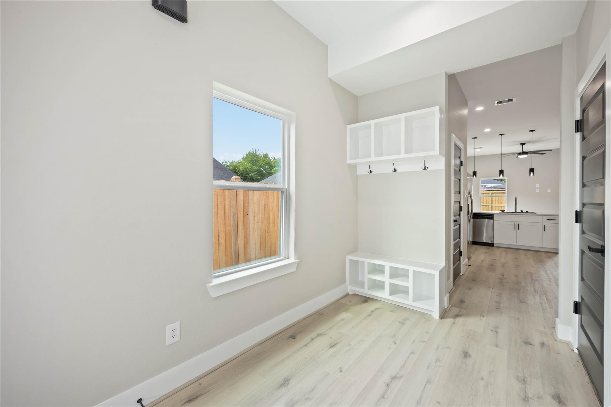 8015 Venus Street Unit: A/B