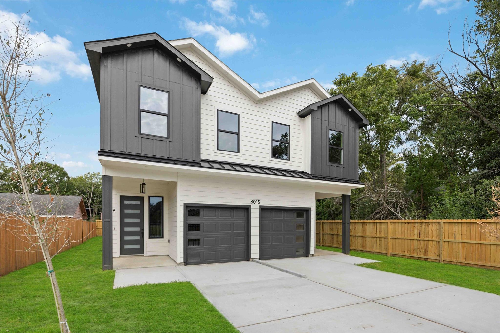 8015 Venus Street Unit: A/B