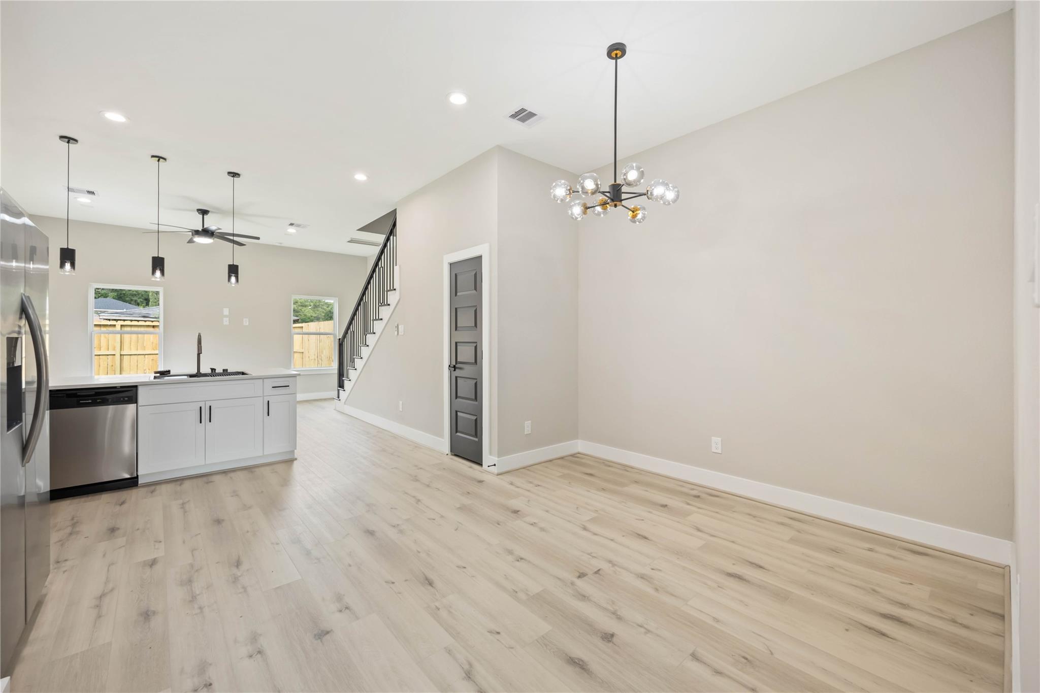 8015 Venus Street Unit: A/B