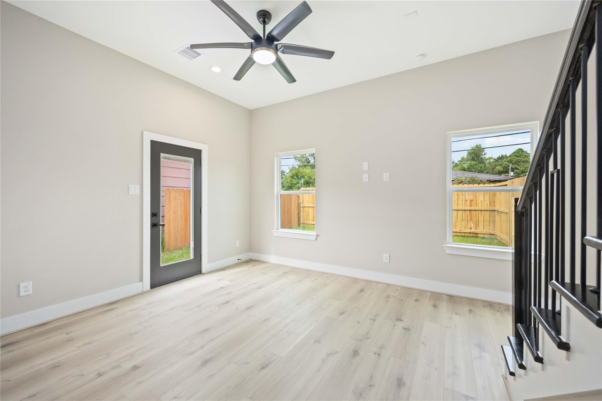 8015 Venus Street Unit: A/B