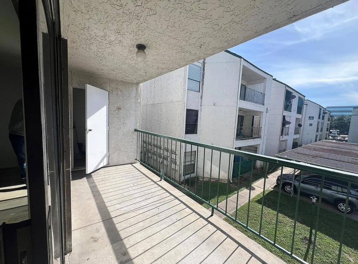 2830 S Bartell Drive # 27