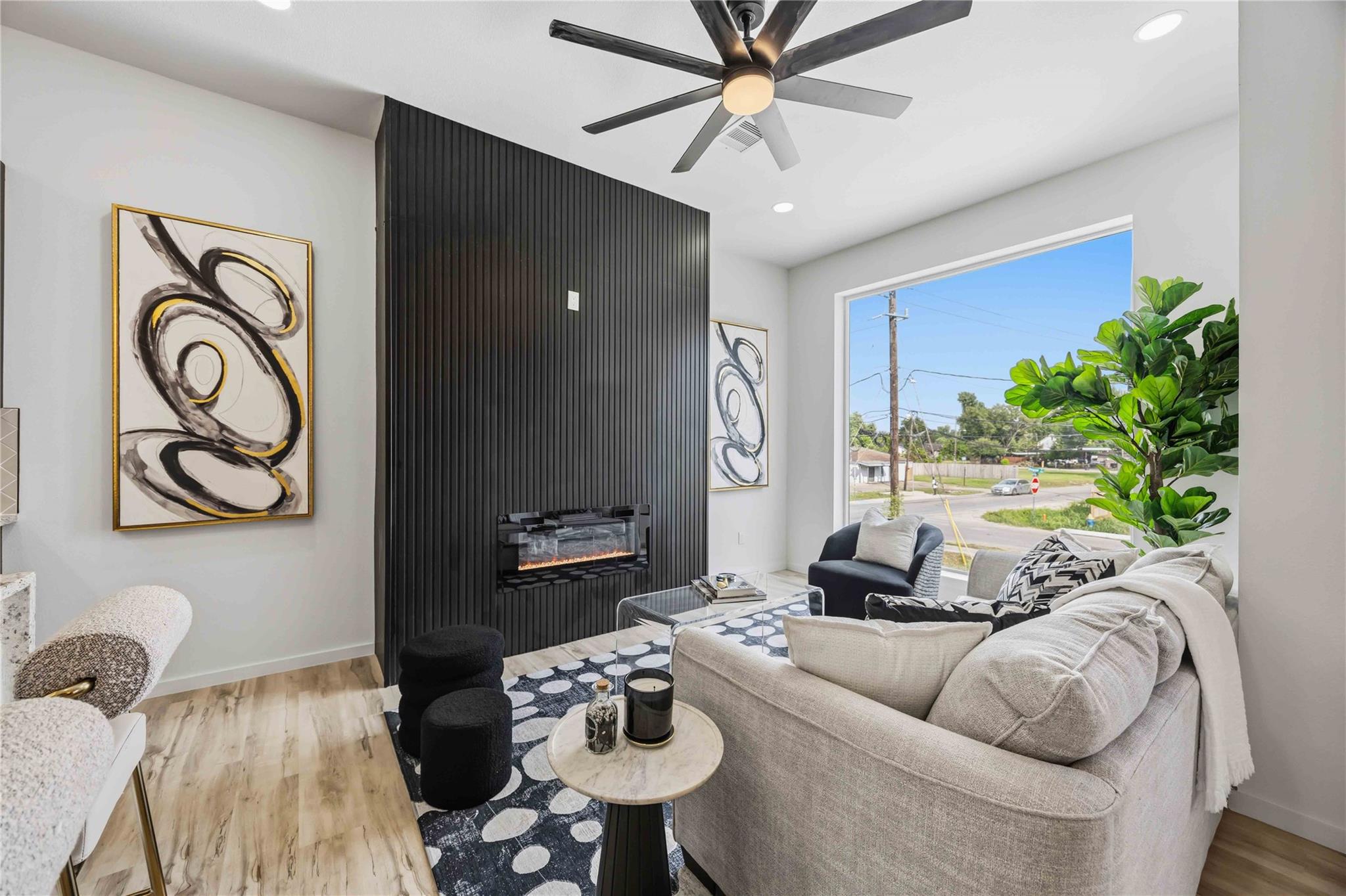 902 Ringold Street Unit: A/B