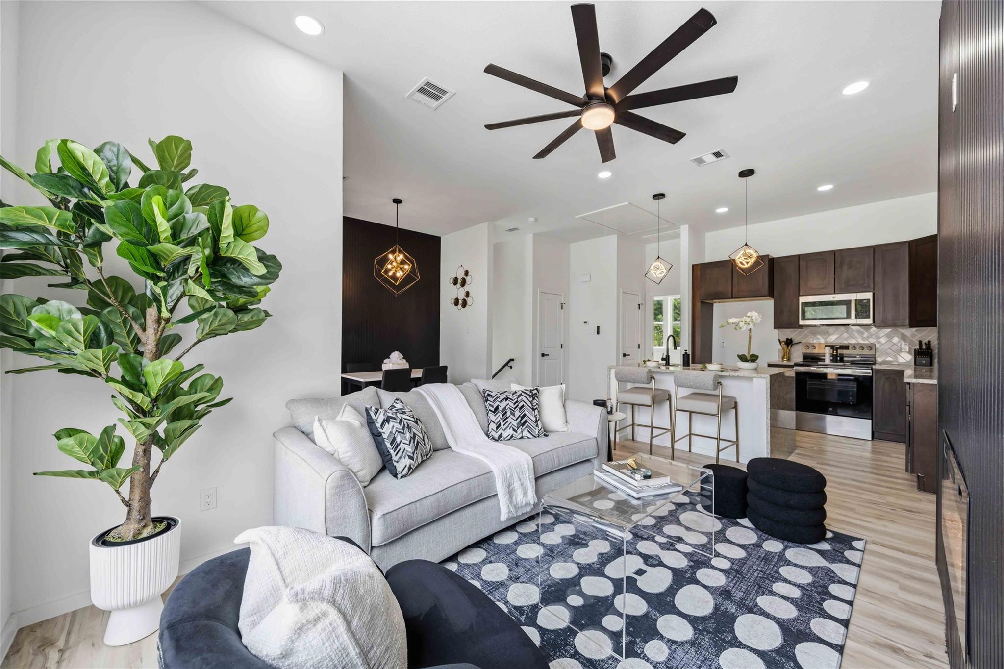 902 Ringold Street Unit: A/B