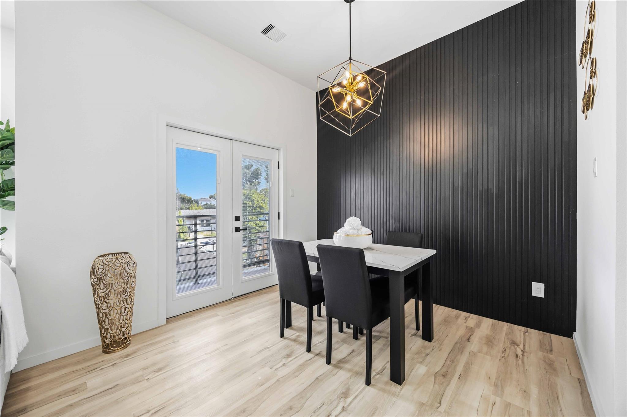 902 Ringold Street Unit: A/B