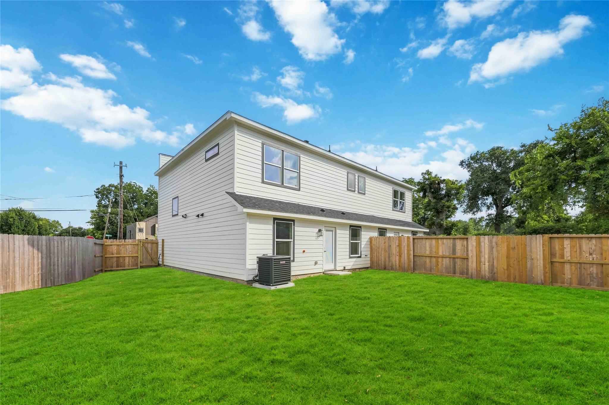 902 Ringold Street Unit: A/B