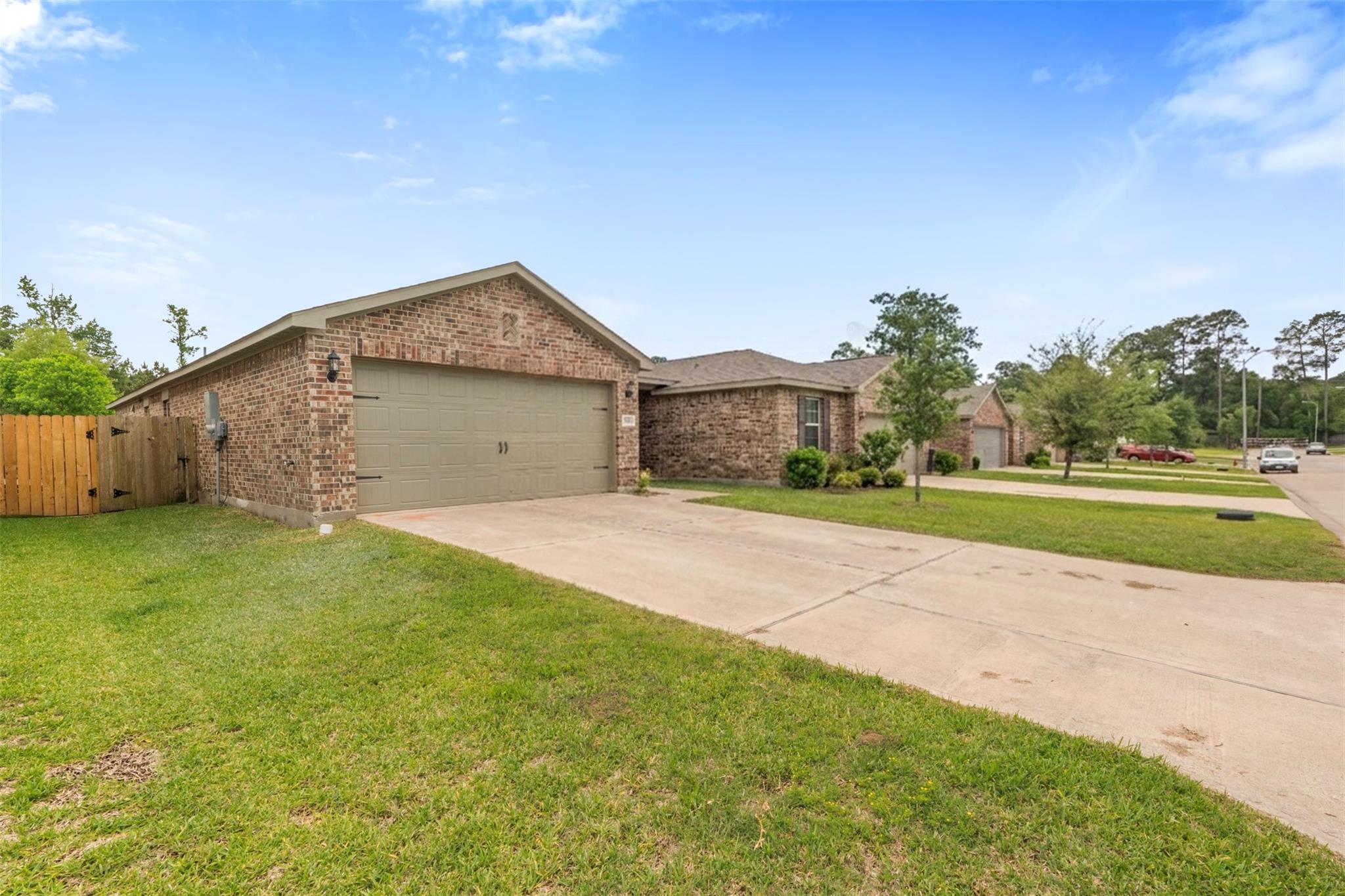 22703 Steel Blue Jaybird Dr
