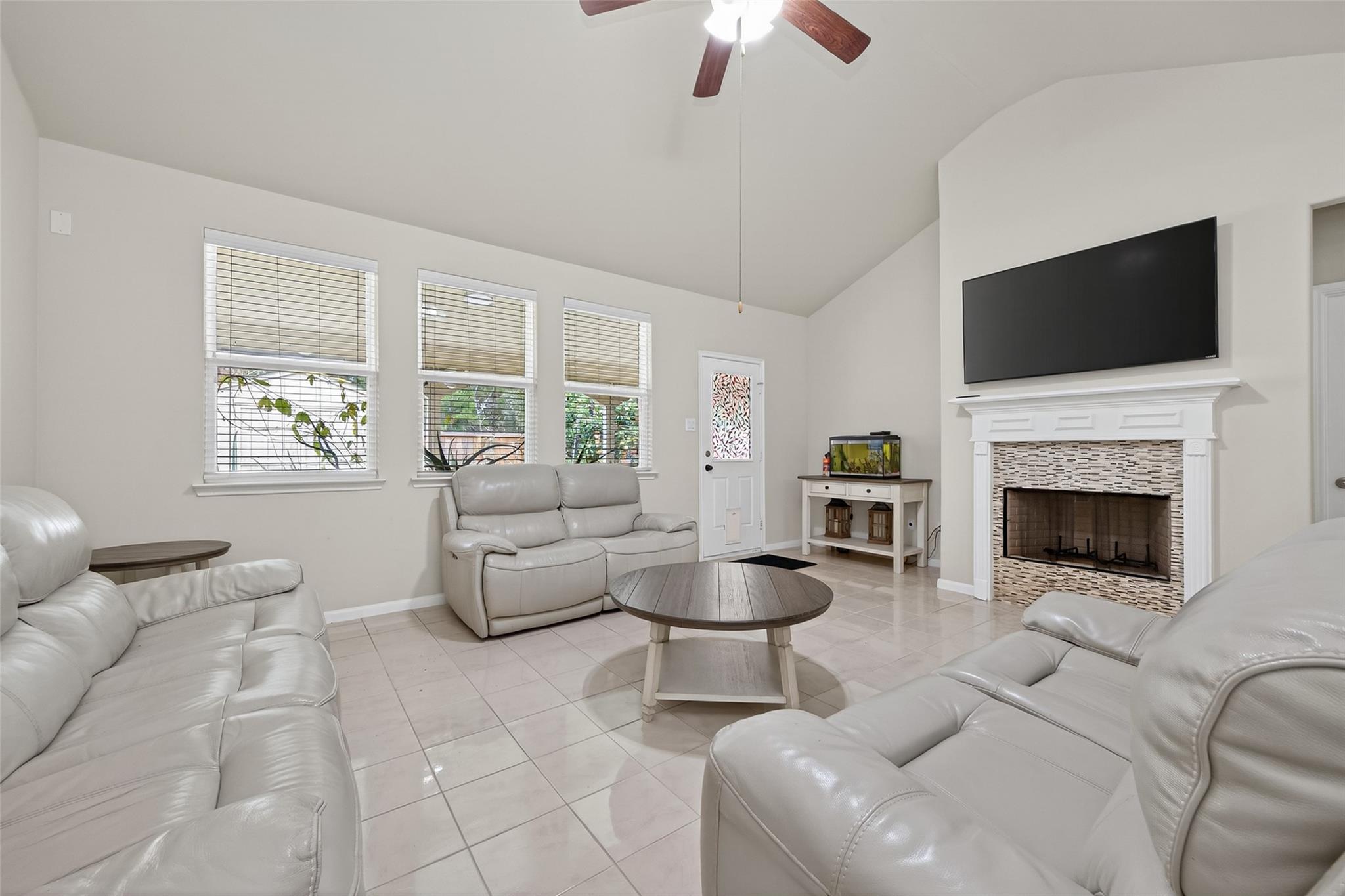 10023 Cobbs Cove Lane