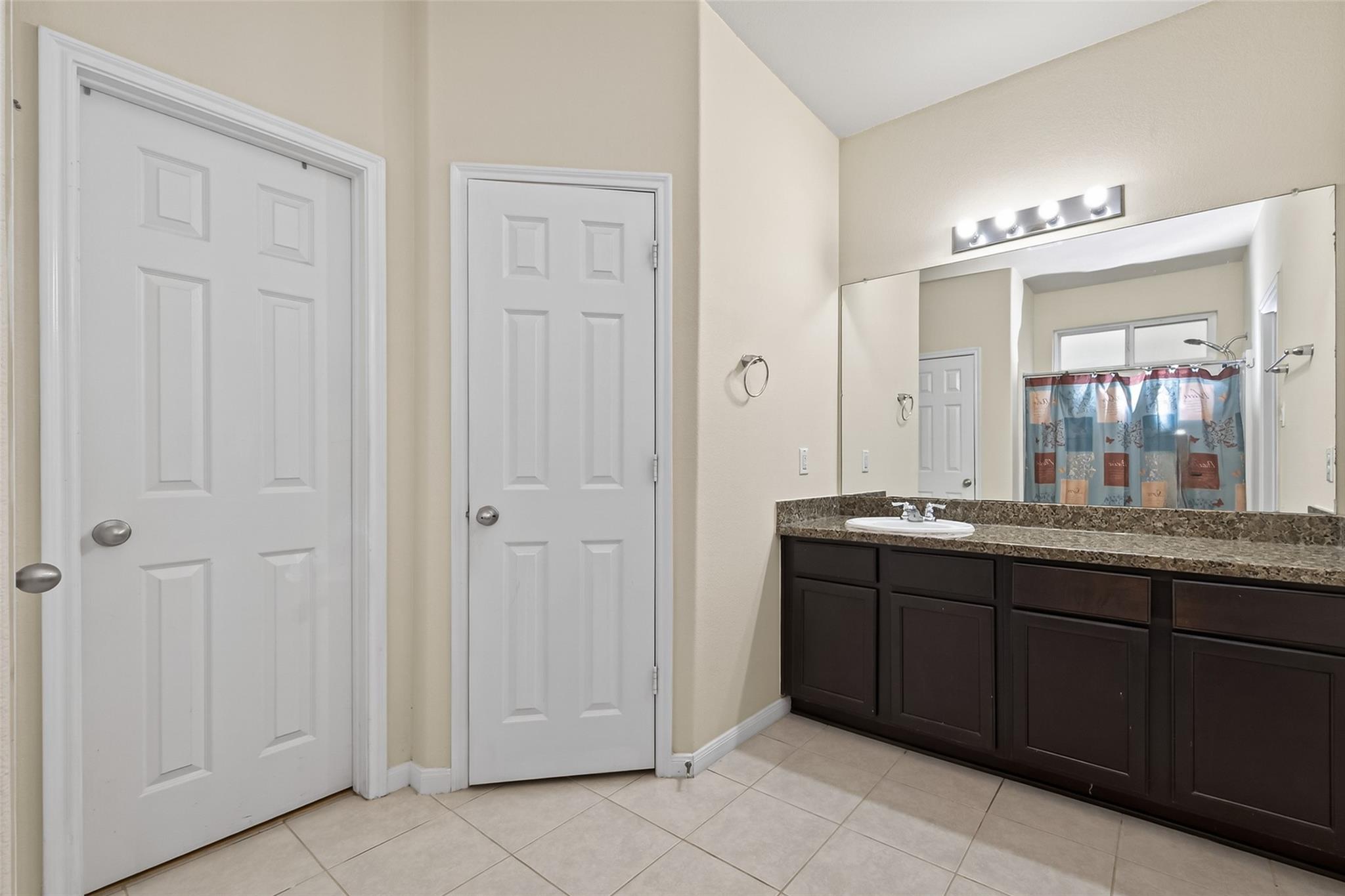 10023 Cobbs Cove Lane