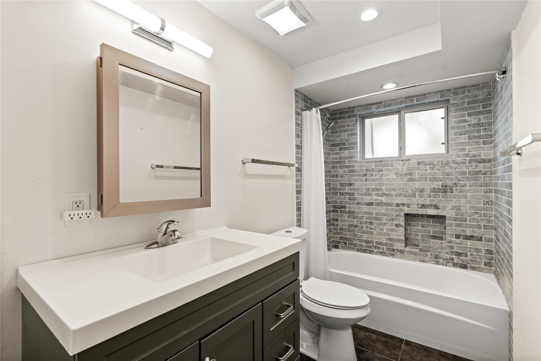 1975 Lexington Street # 2