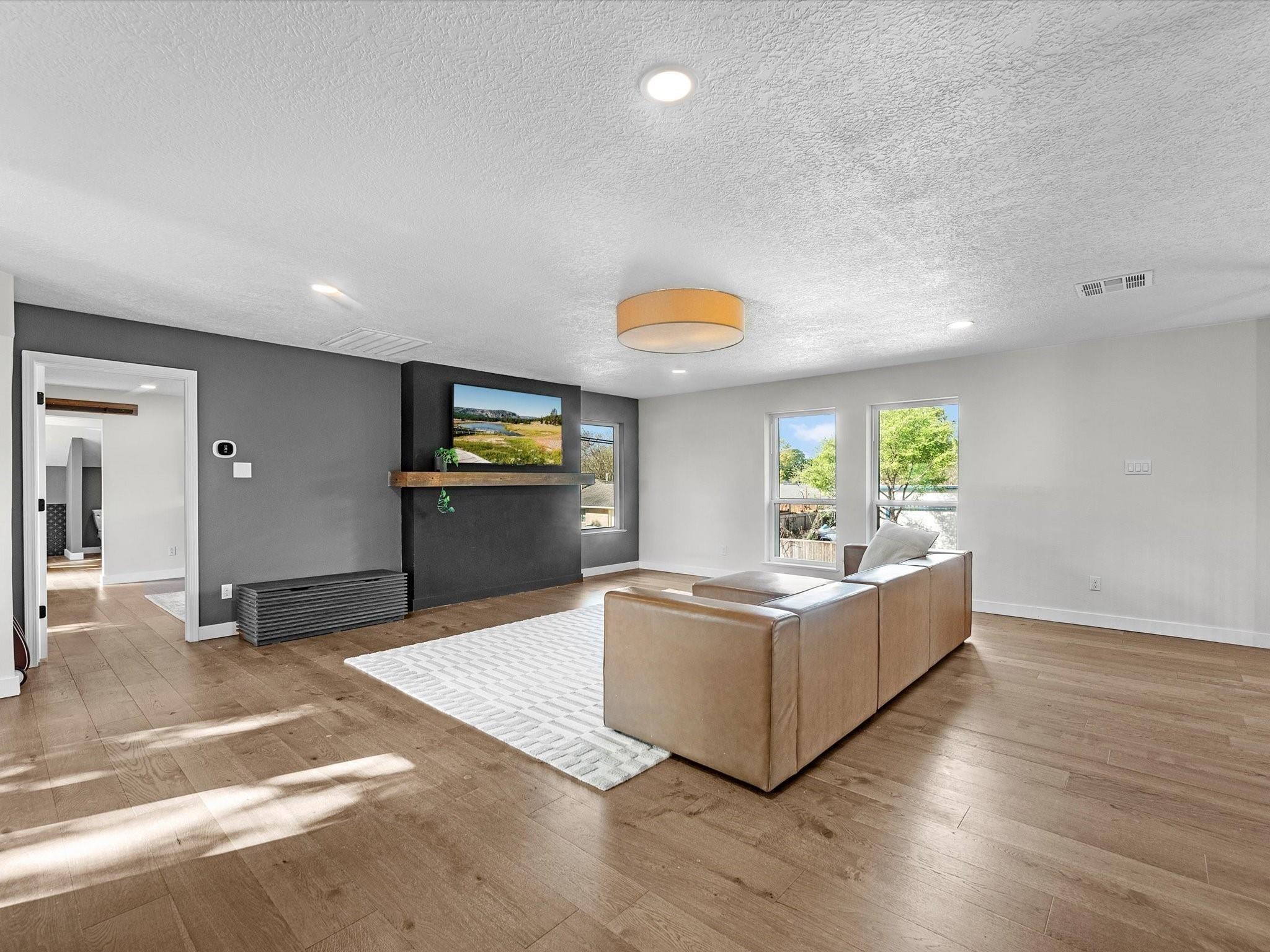 5041 Nina Lee Lane