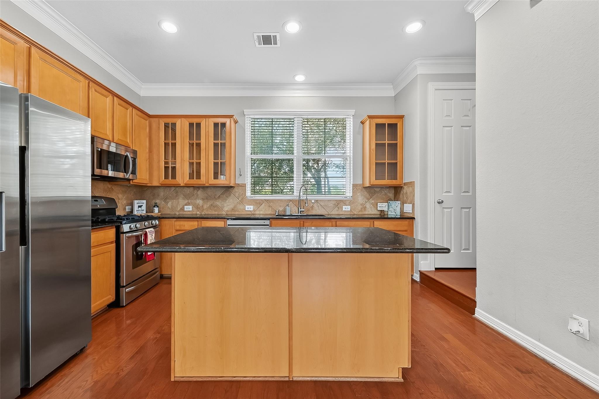 3019 Clearview Circle