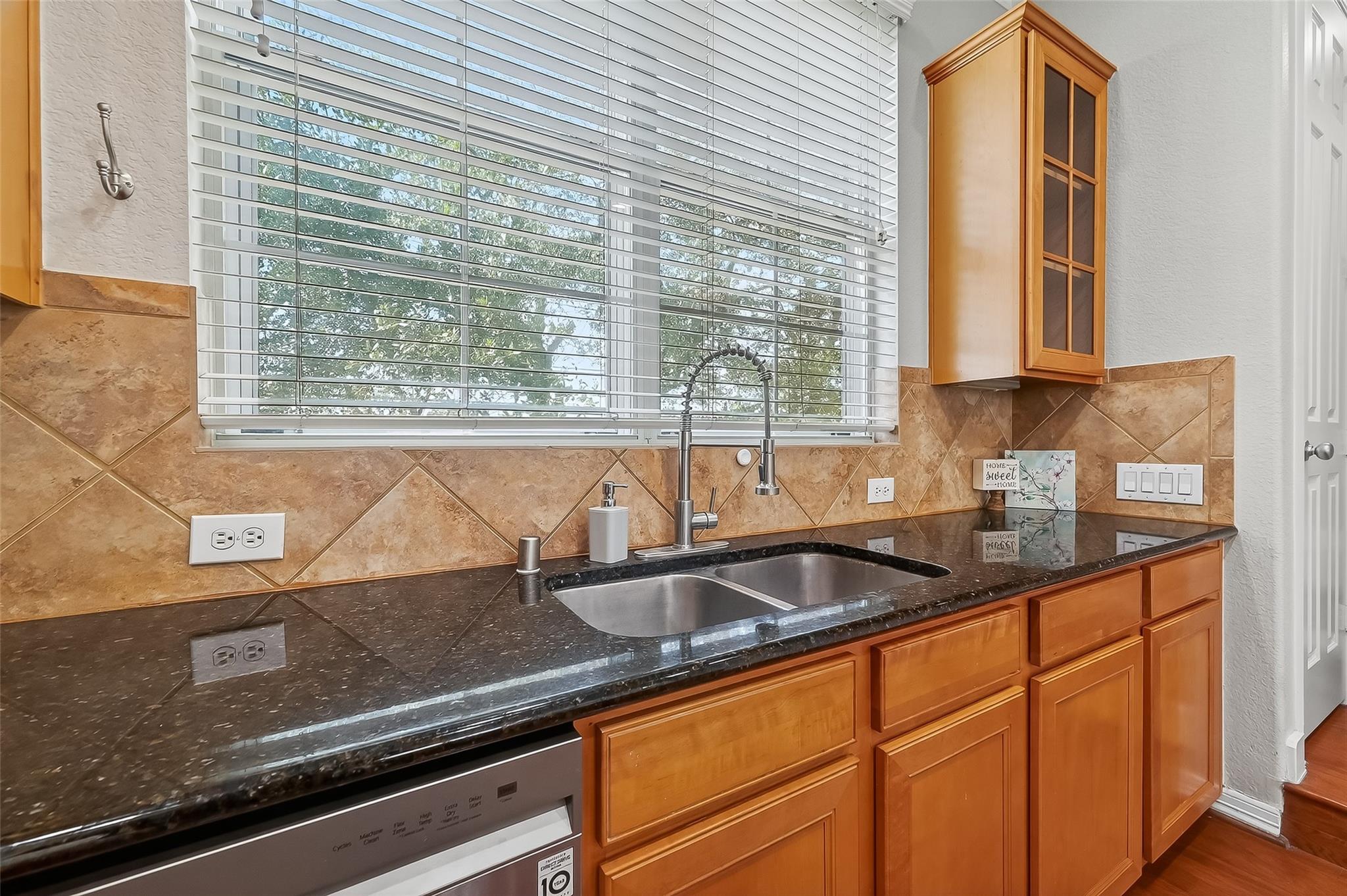 3019 Clearview Circle