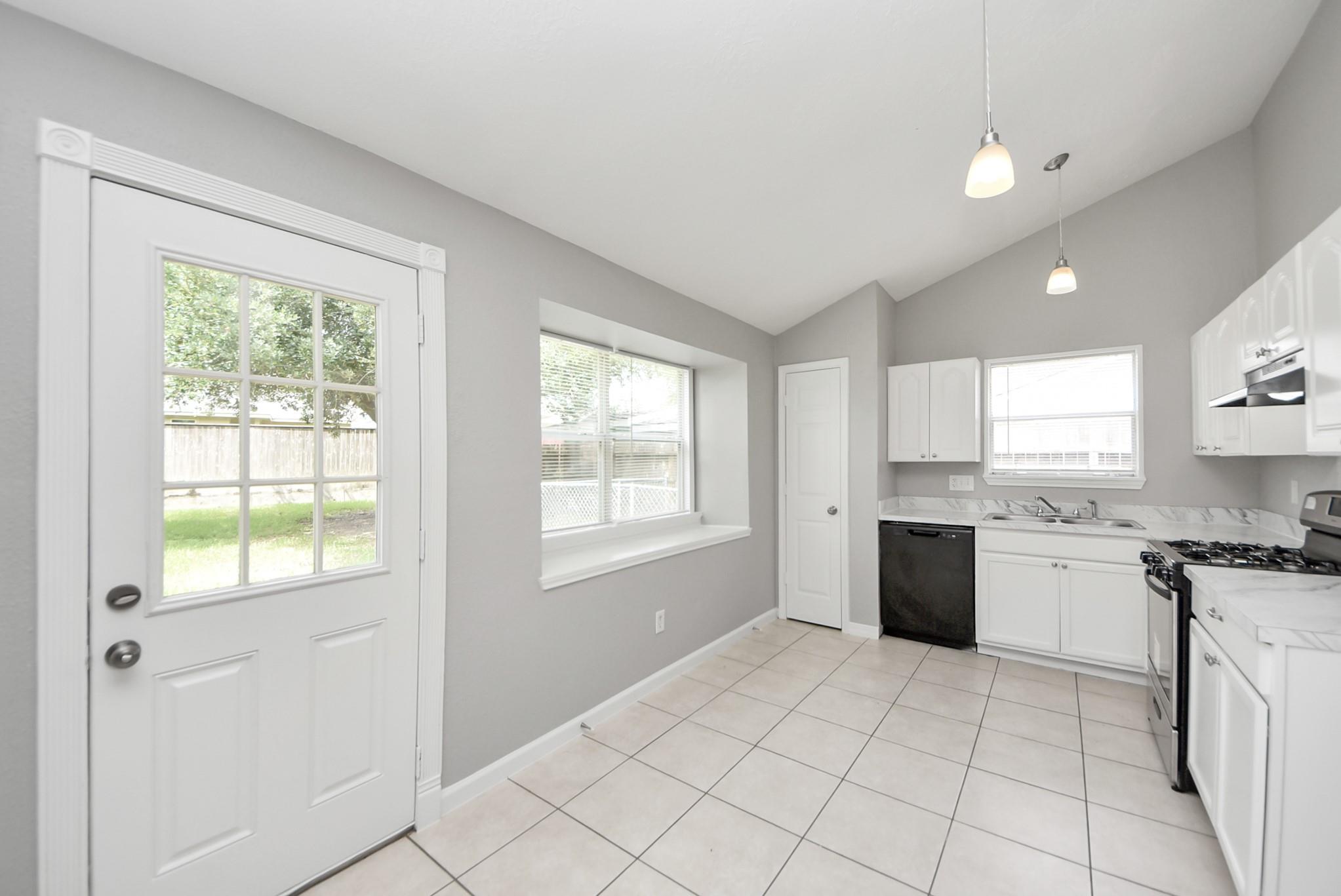 10603 Thorncliff Drive