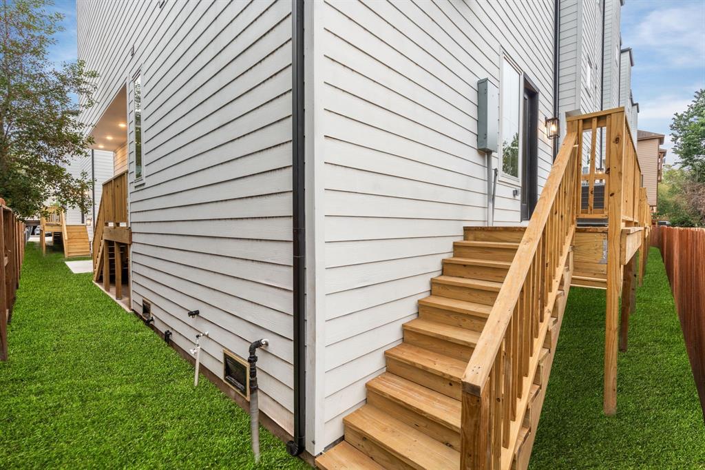 1149 W 22nd Street