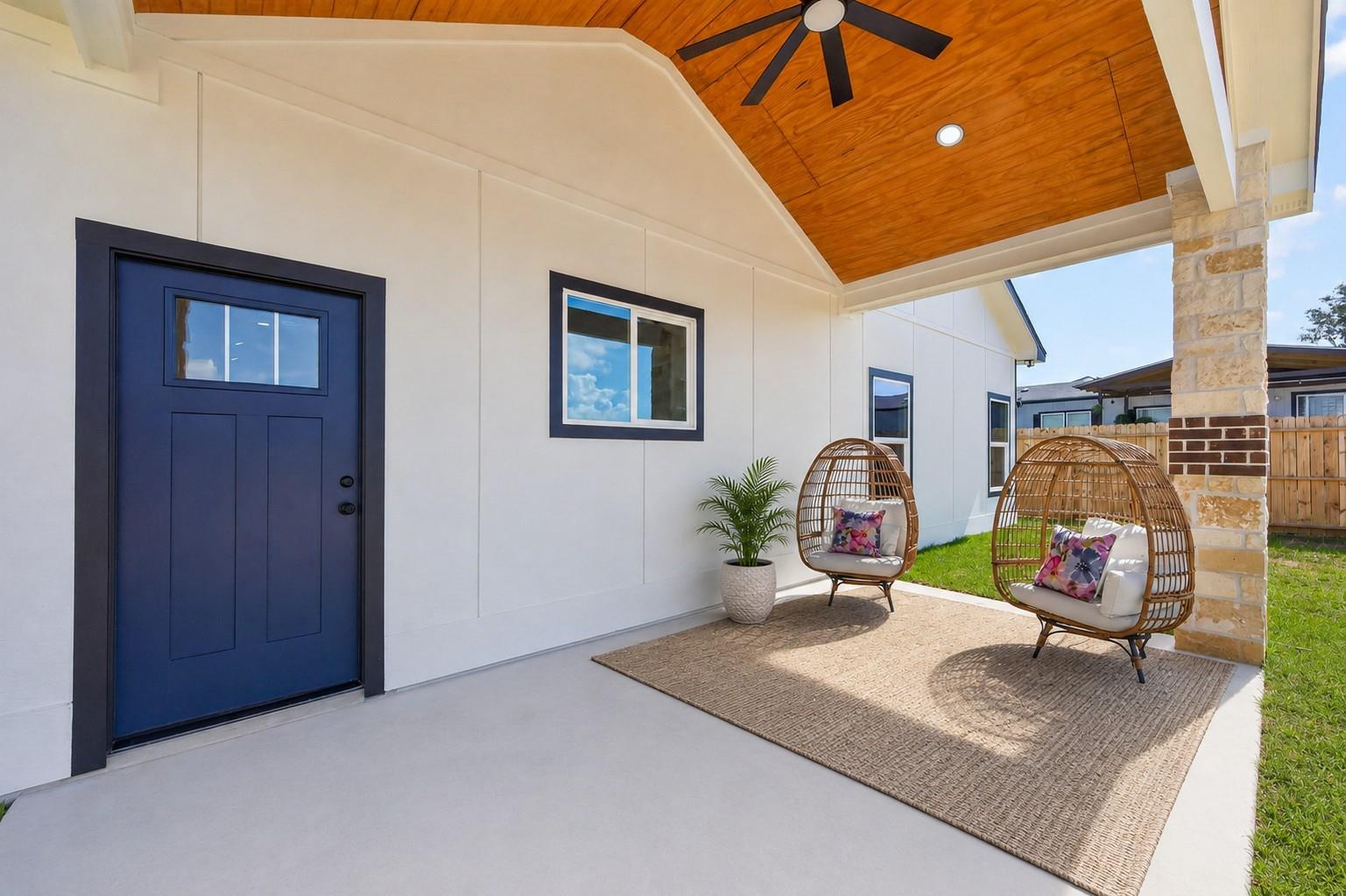 1219 Peter Pine Street