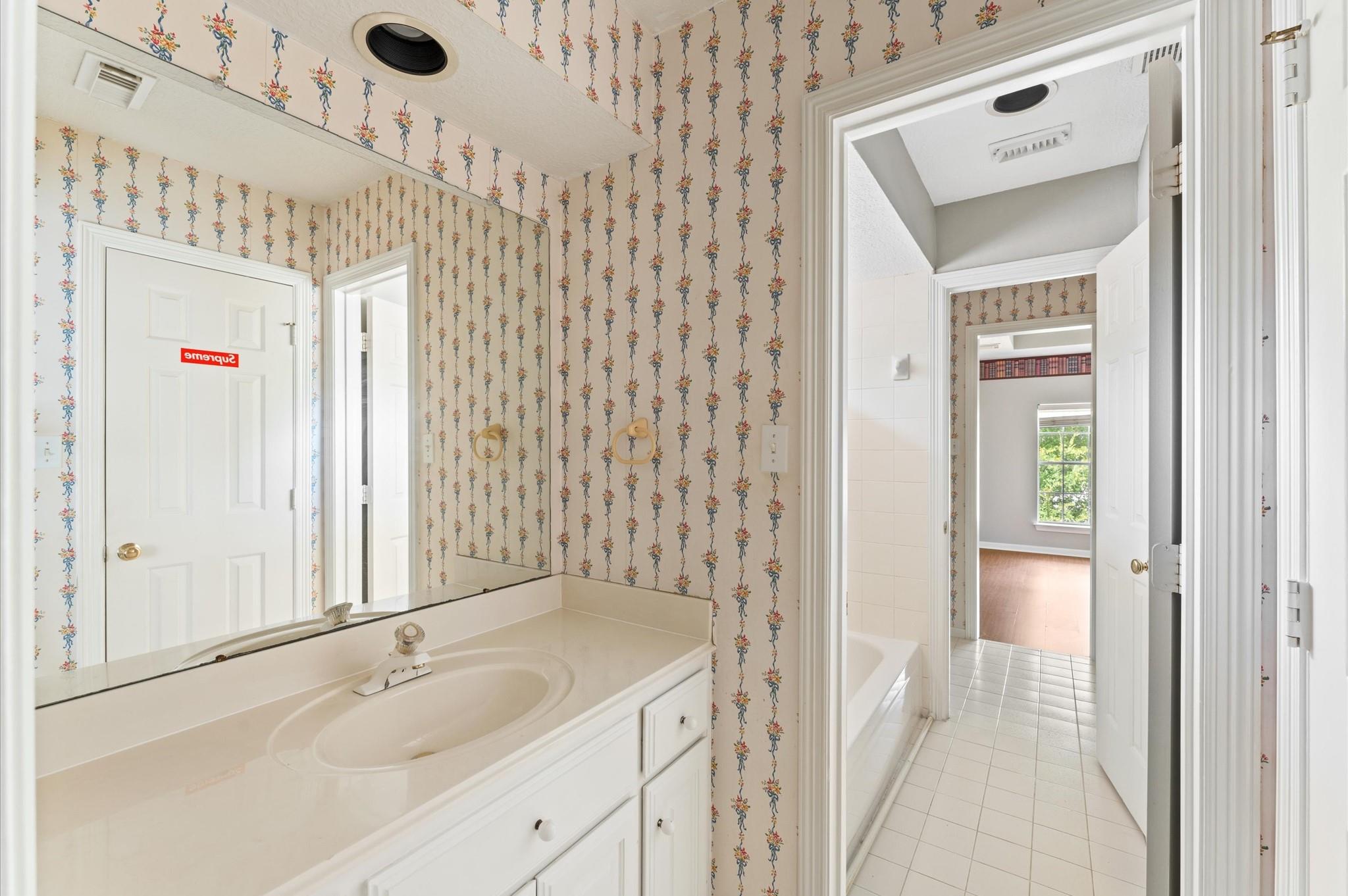 4414 Riverside Oaks Drive