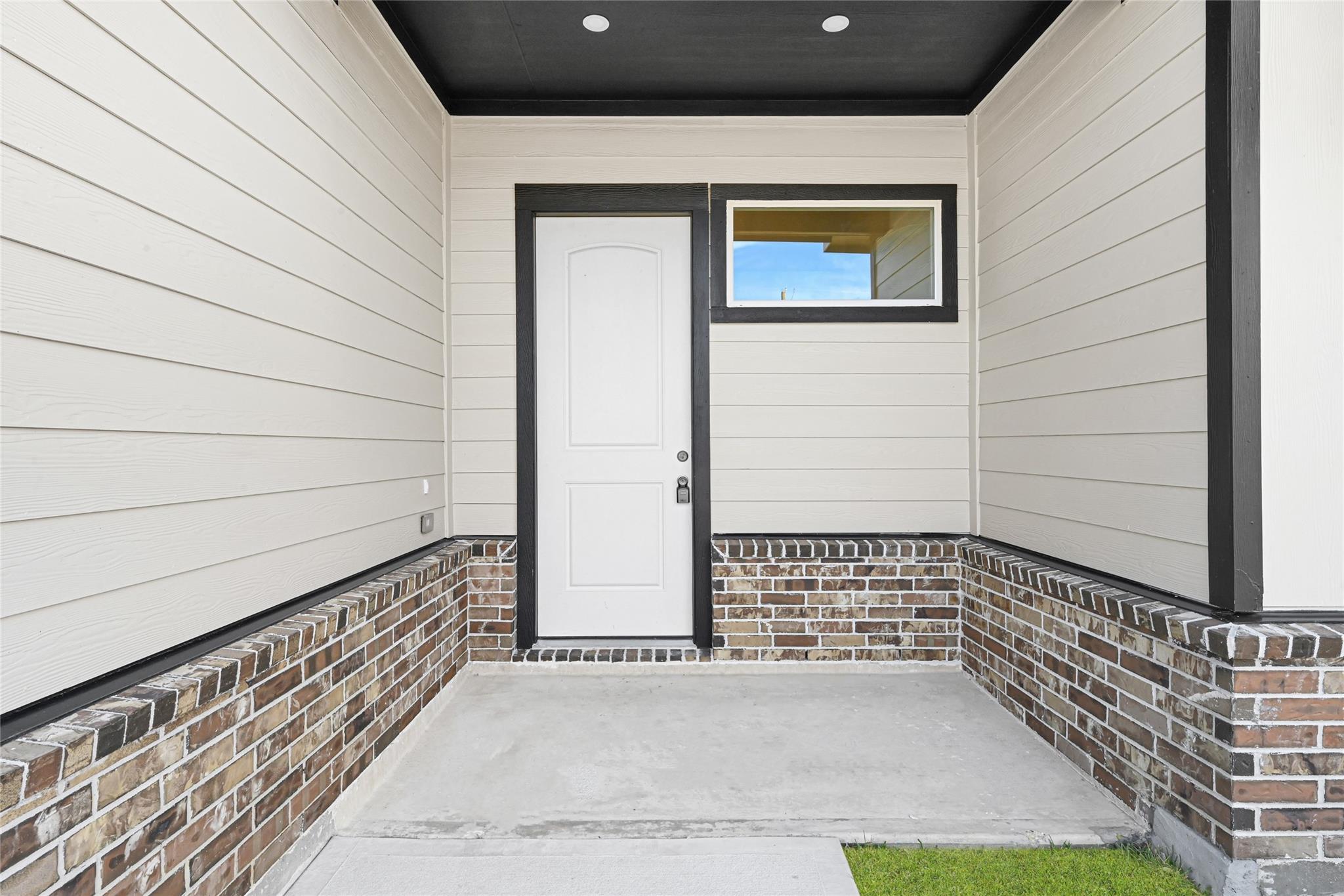 1128 Peter Pine Street