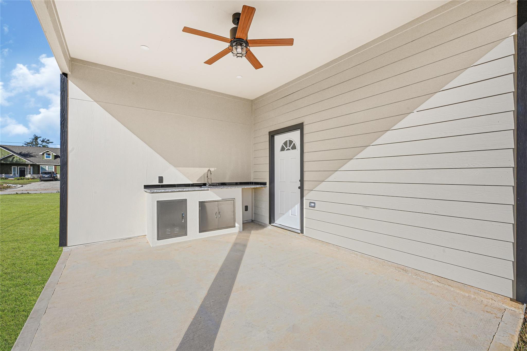 1128 Peter Pine Street