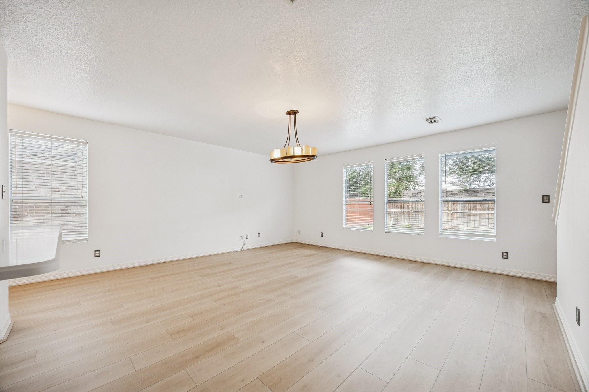 18318 Alemarble Oak Street