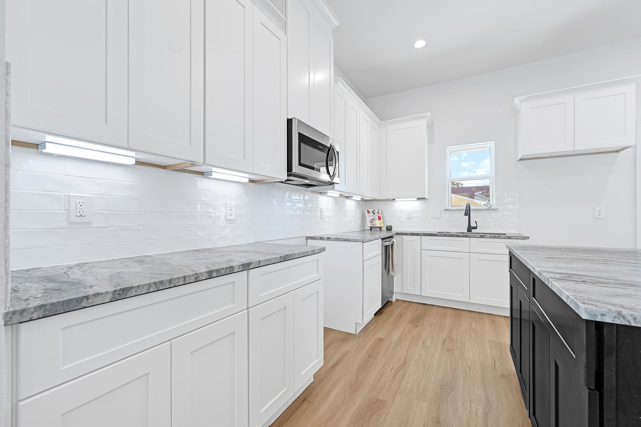 6726 Dumble Street Unit: A/B