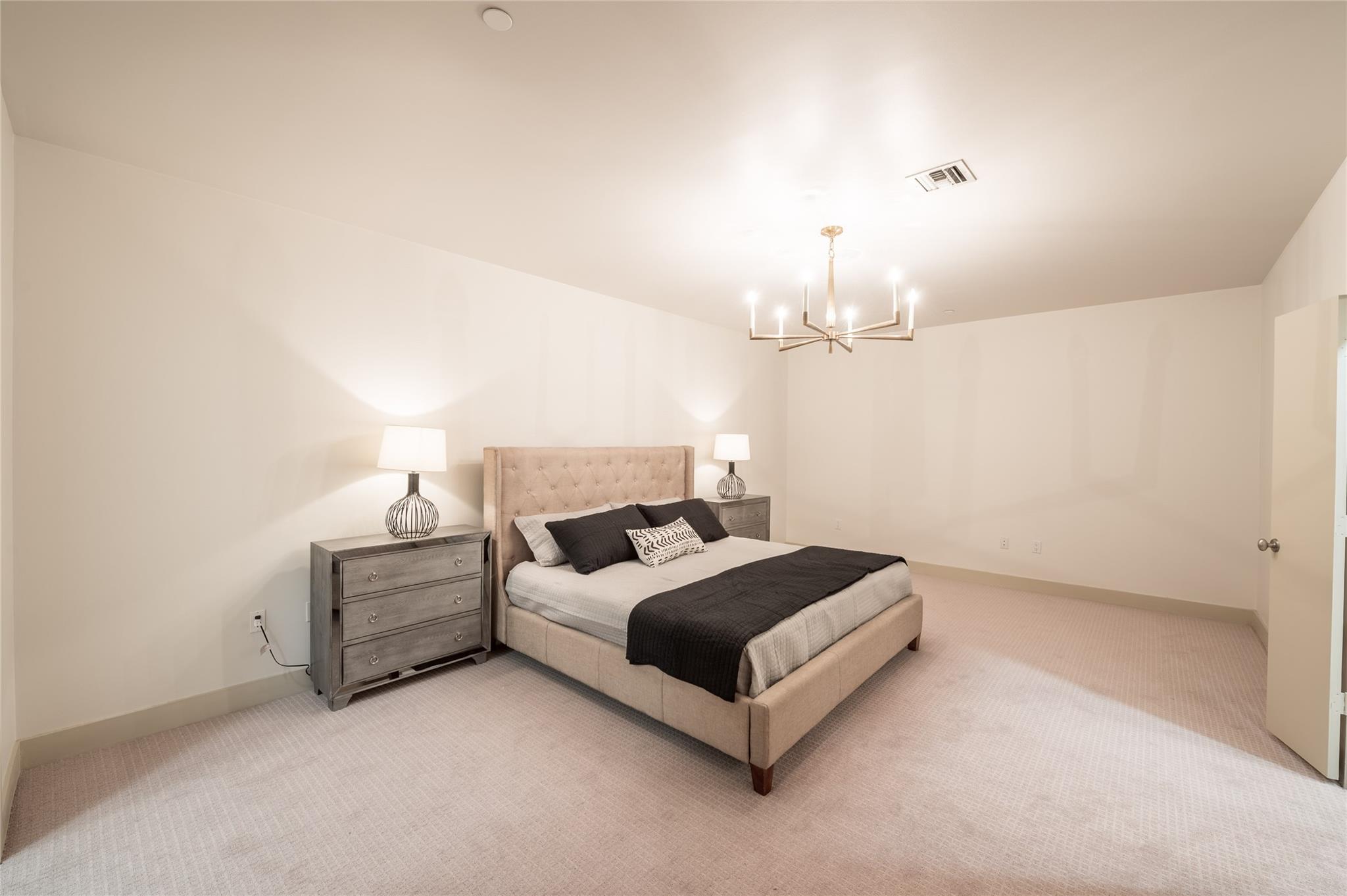 4899 Montrose Boulevard # 1905