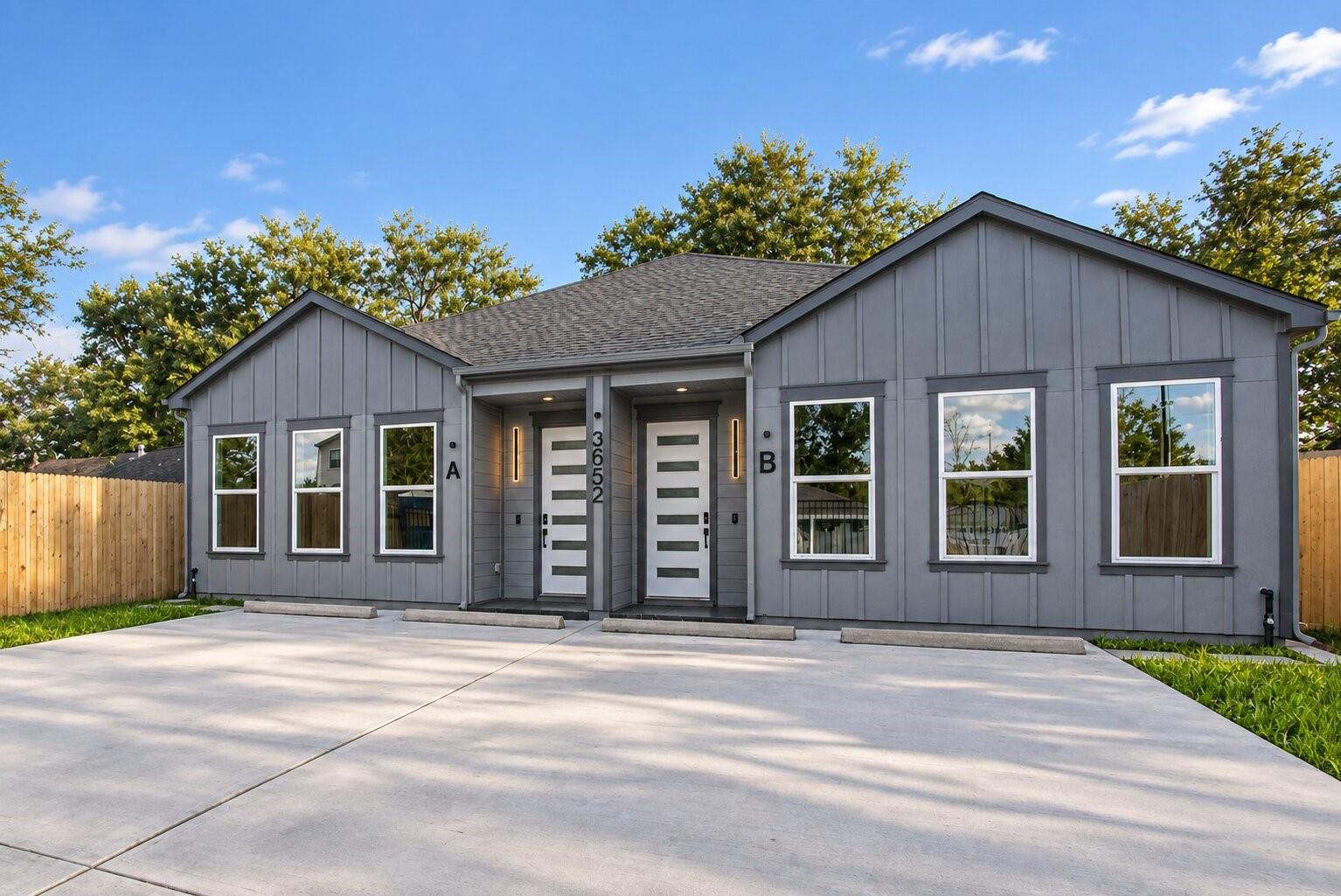 3652 Seabrook Street Unit: A/B