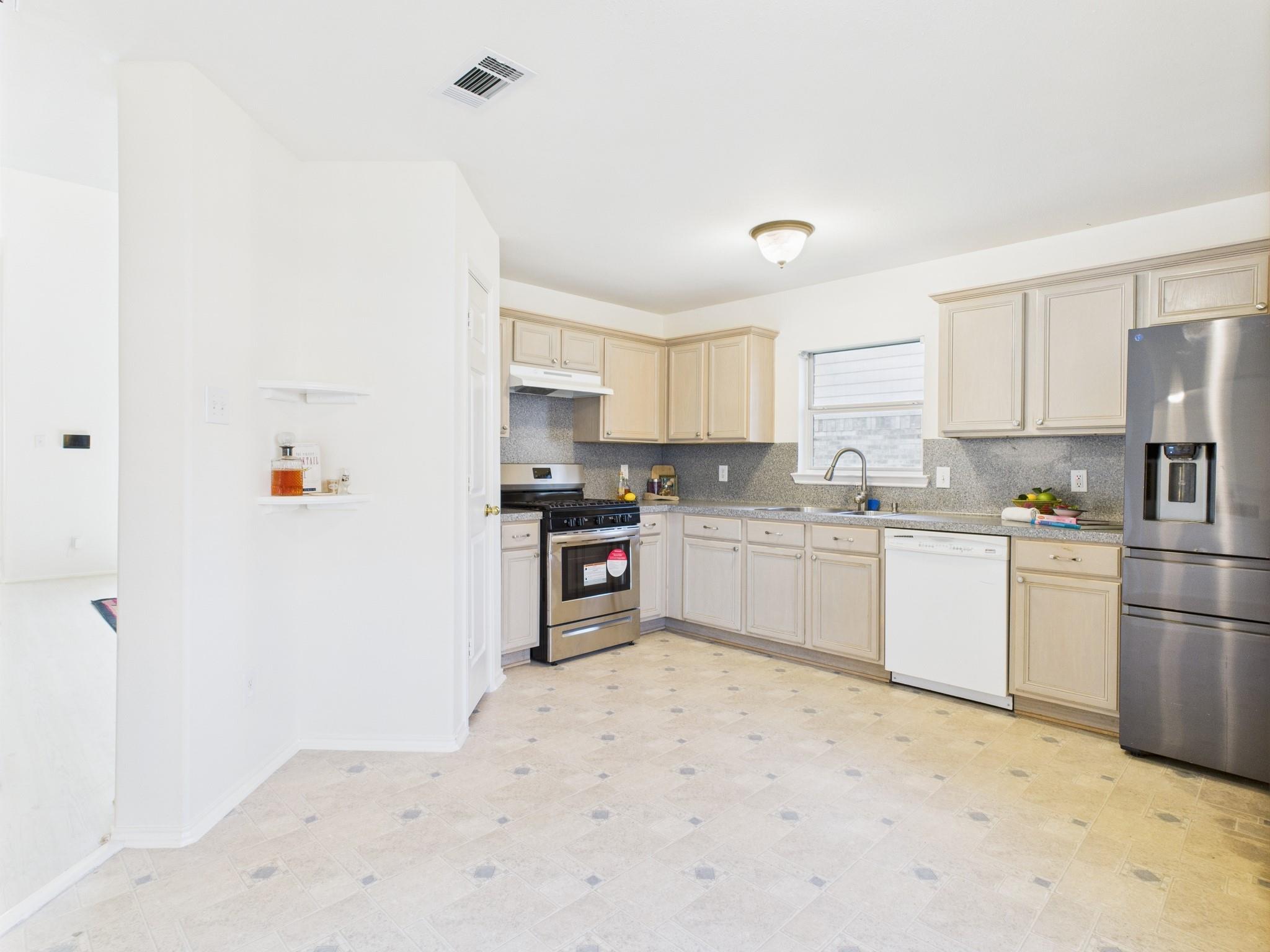 8010 Fox Street Street