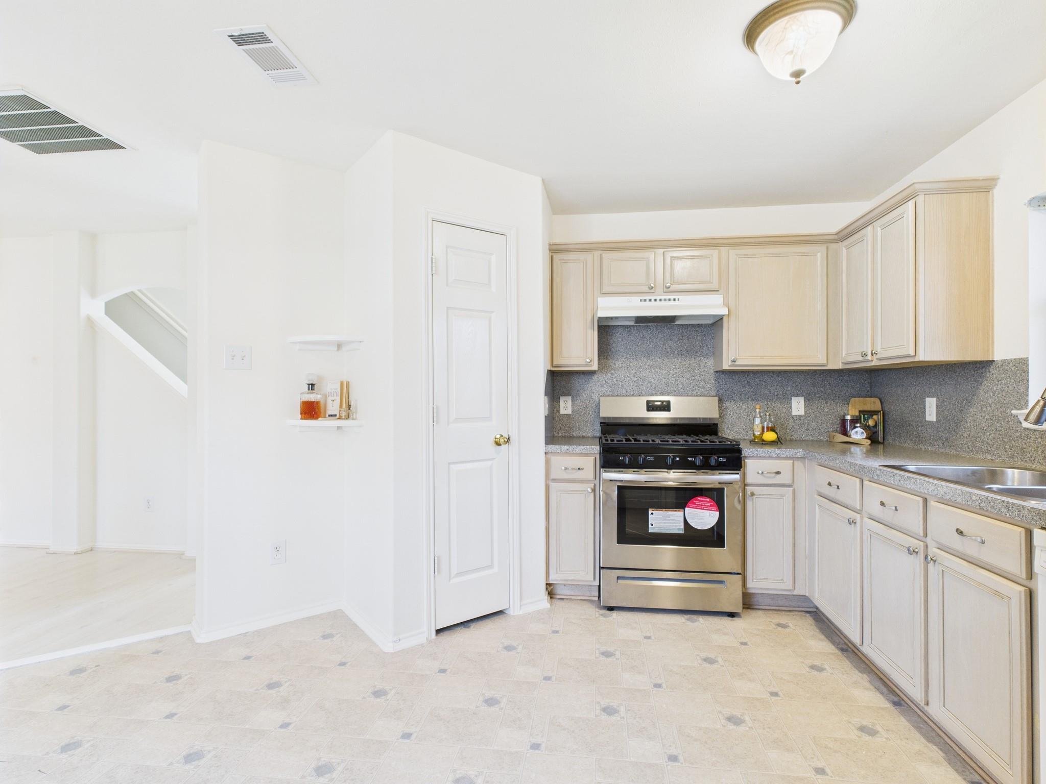 8010 Fox Street Street