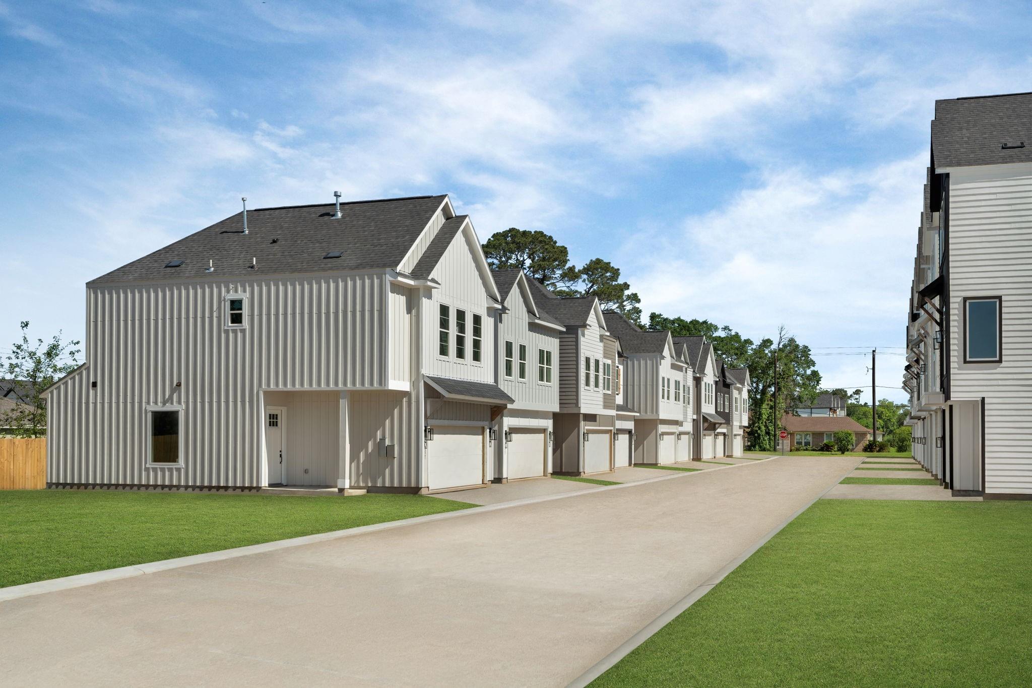 5833 Highland Sun Lane