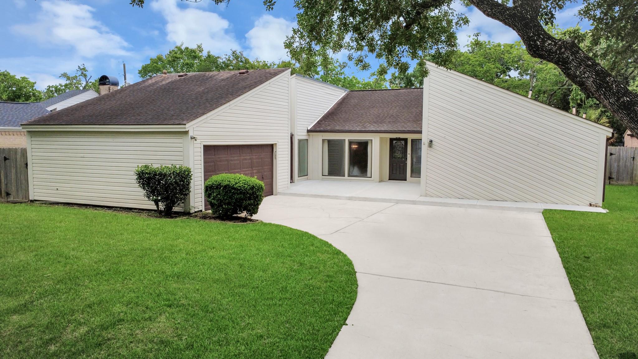 4306 Shady Springs Drive