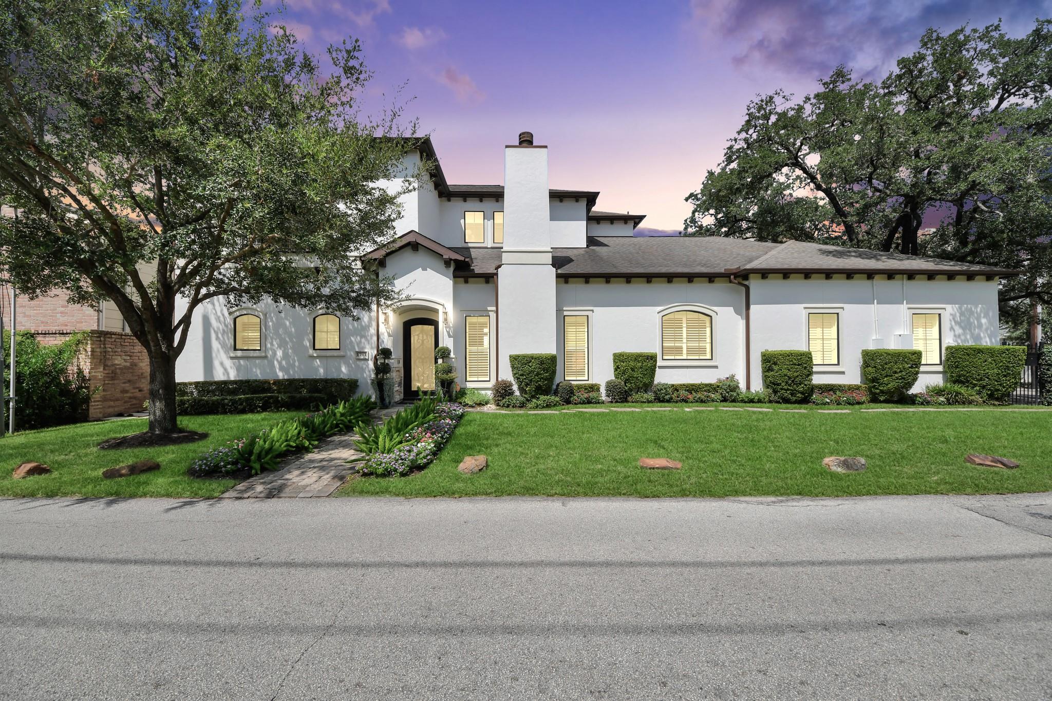 1202 Gross Street
