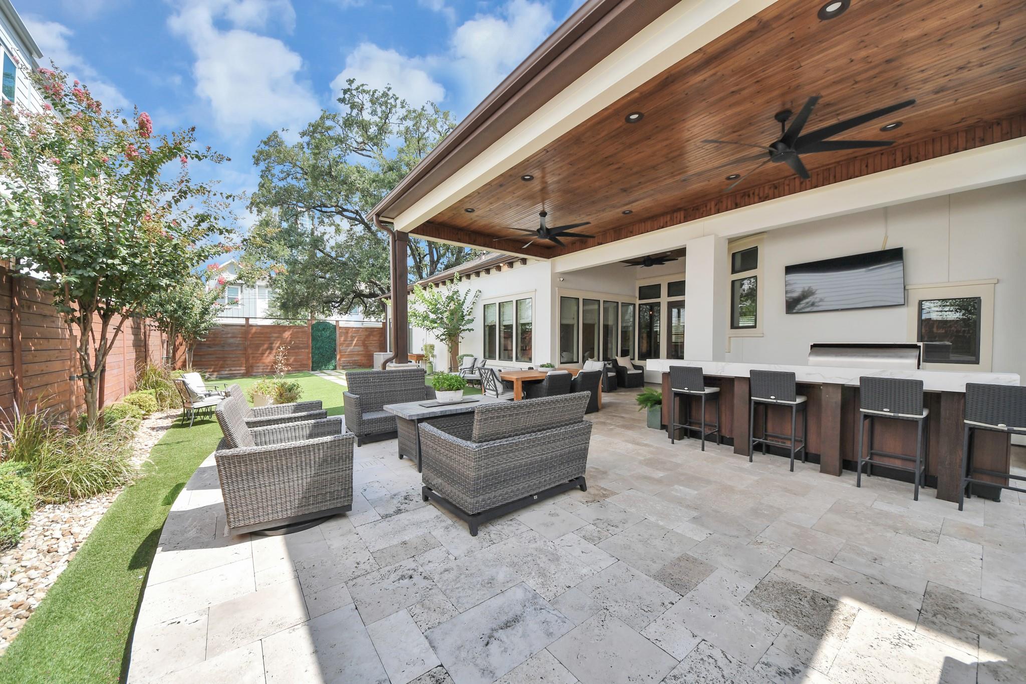 1202 Gross Street