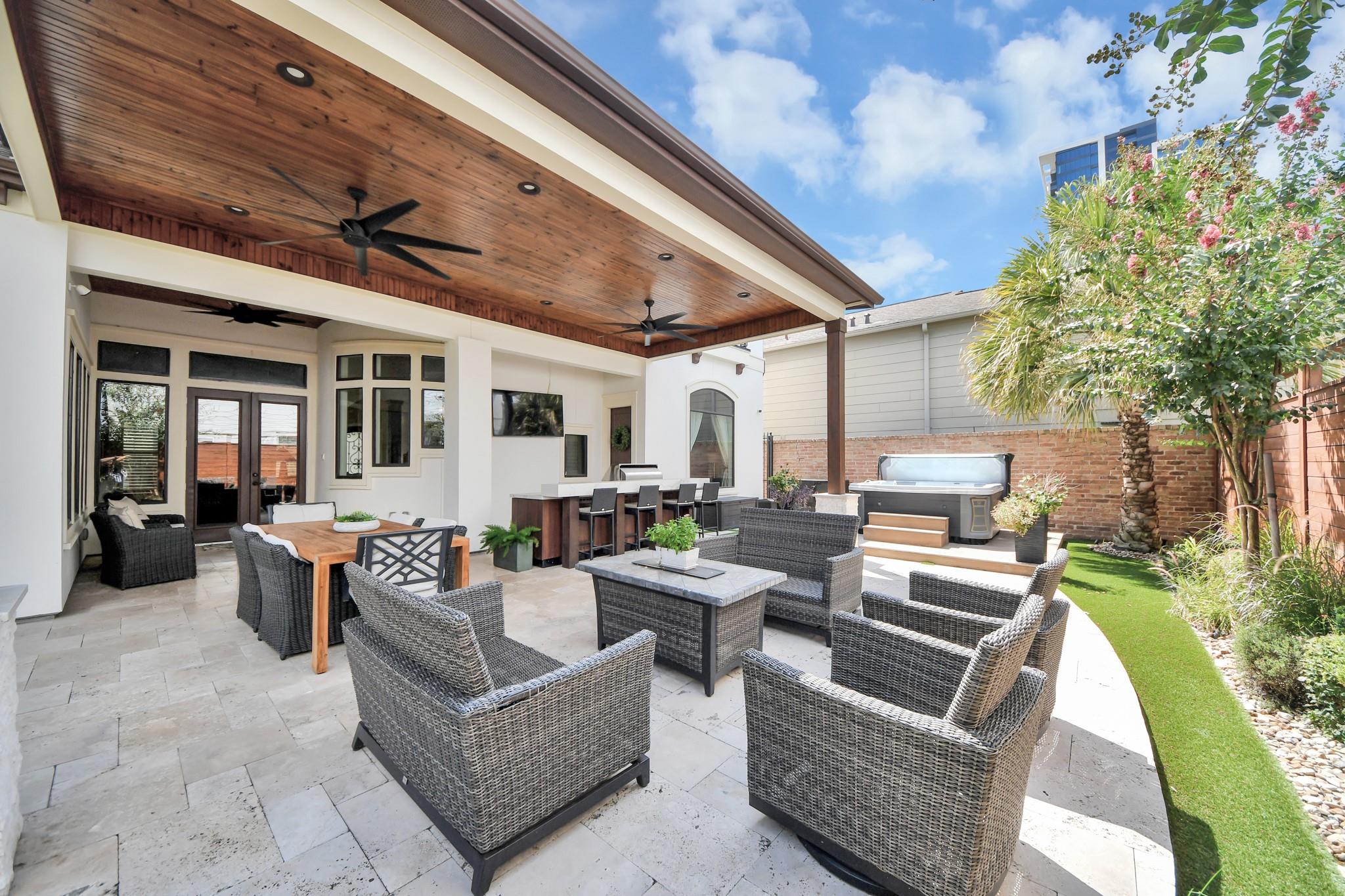 1202 Gross Street